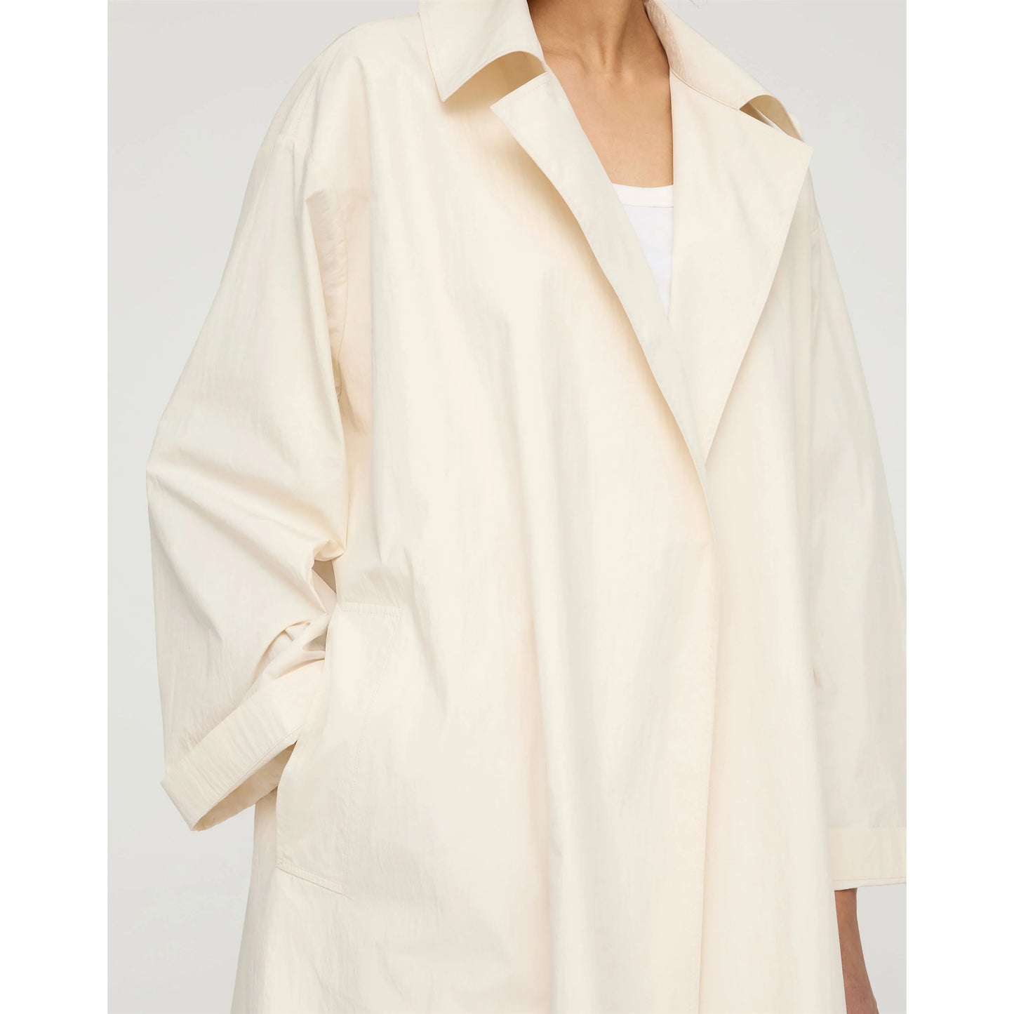 Lafayette148 Open Trench Coat in Beige, size Small