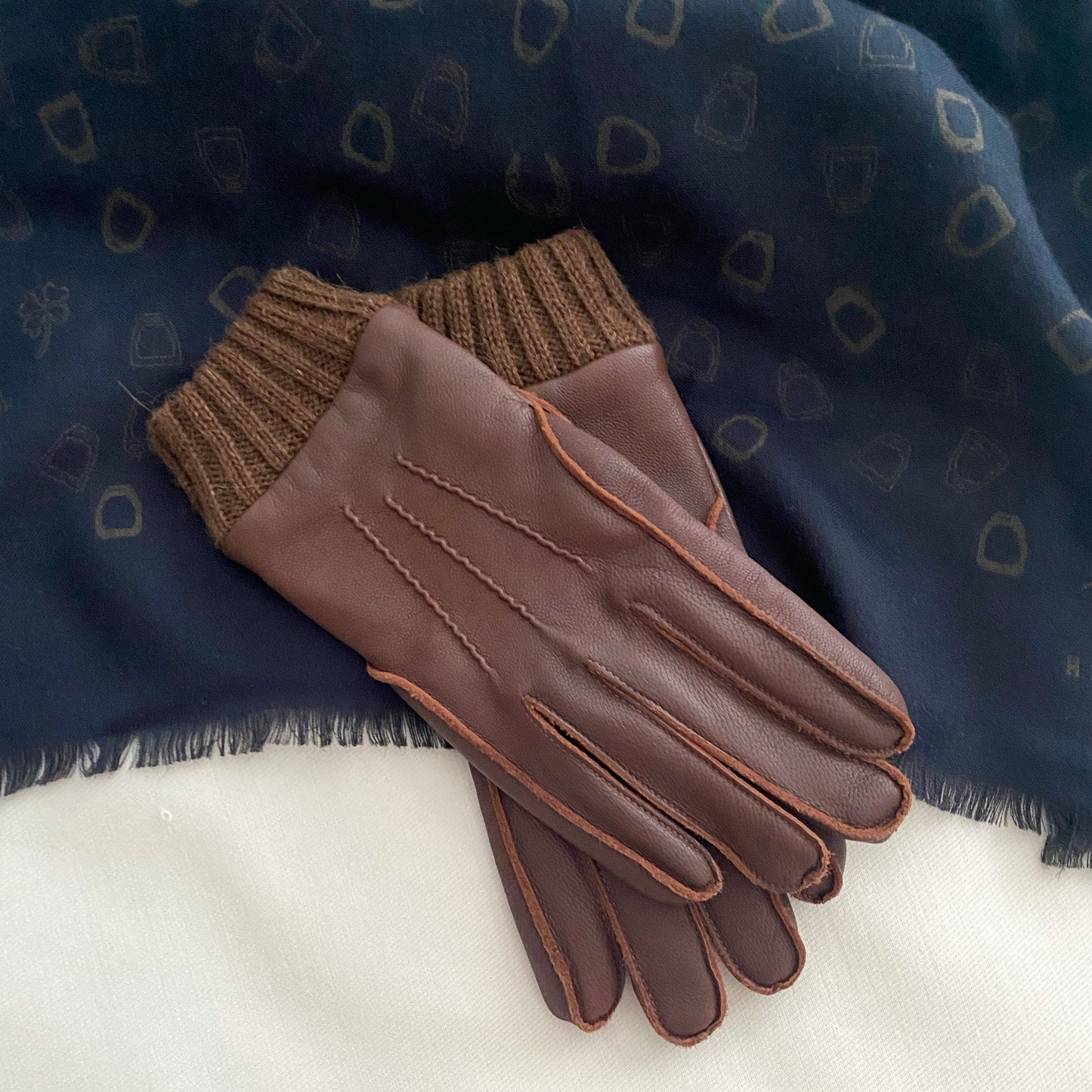 ** MENS ** Brown Leather Gloves, size 8.5