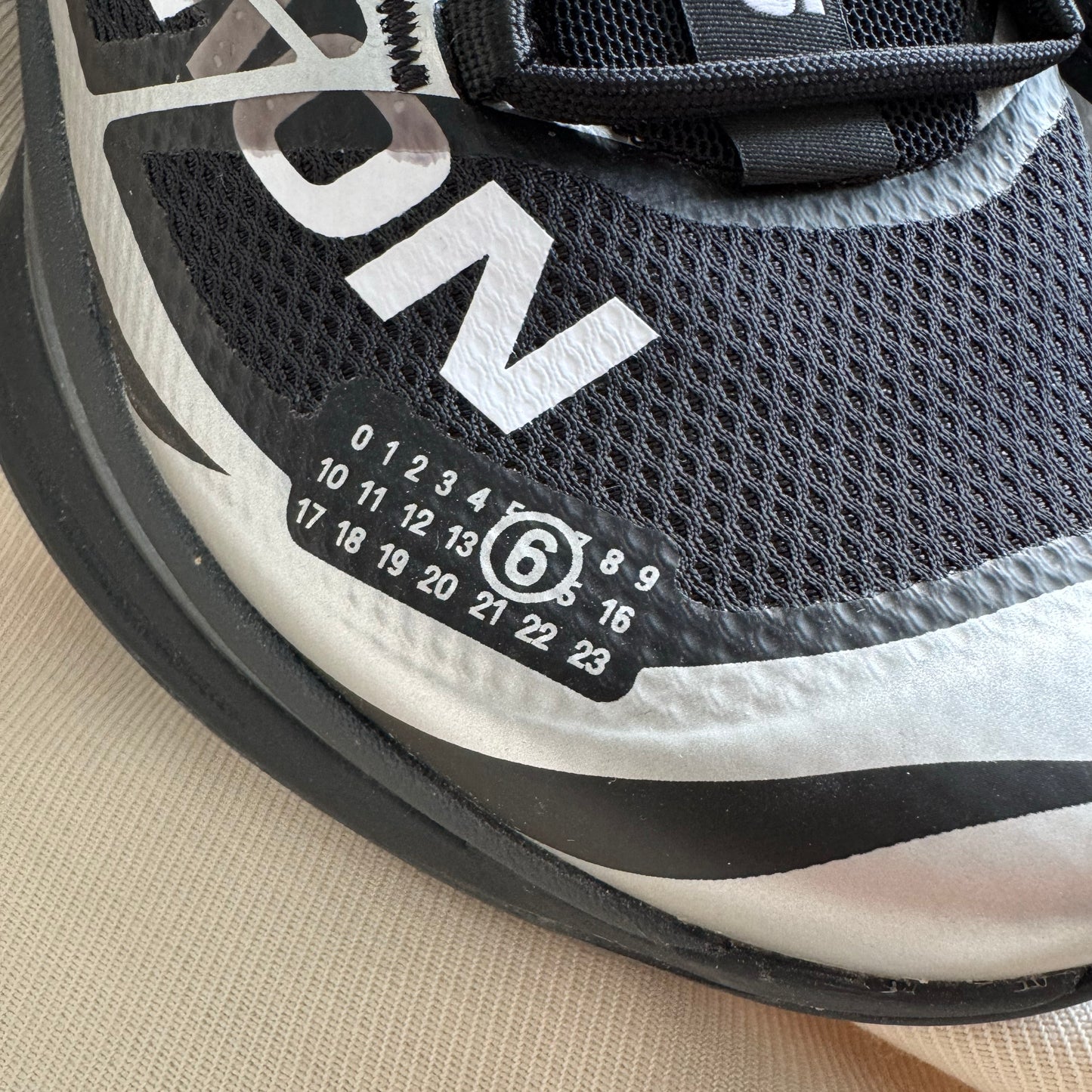 MM6 x Salomon XT sneaker in Black/Silver, size 8