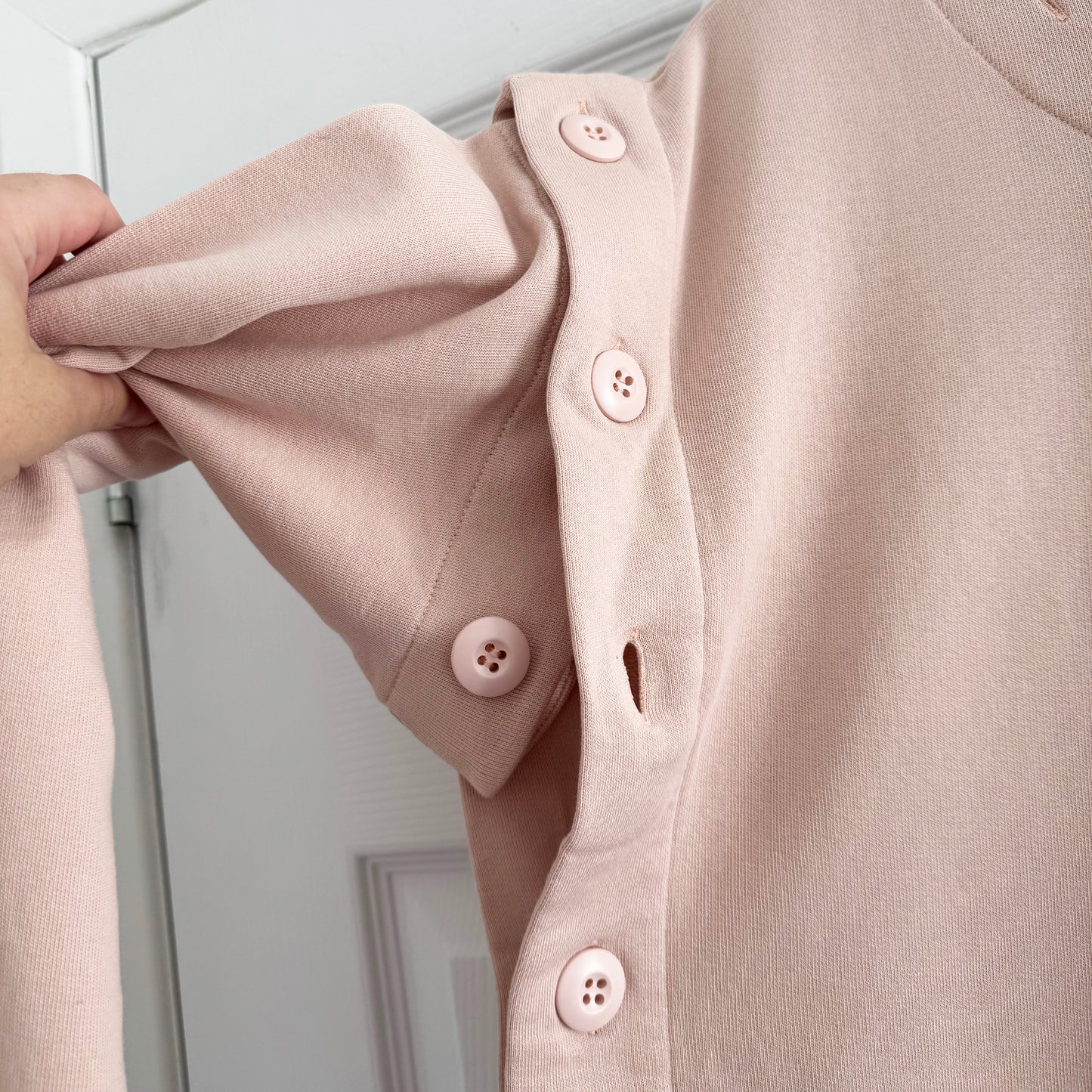 MM6 Maison Margiela Buttons Sweatshirt in Pink, size Medium