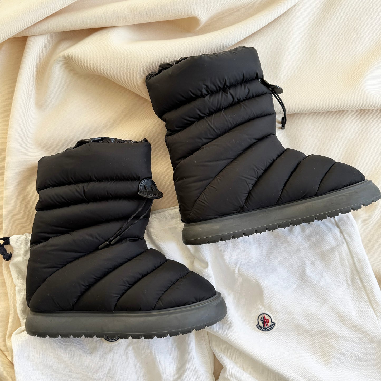 Moncler "Gaia" Puffy Boots in Black, size 41