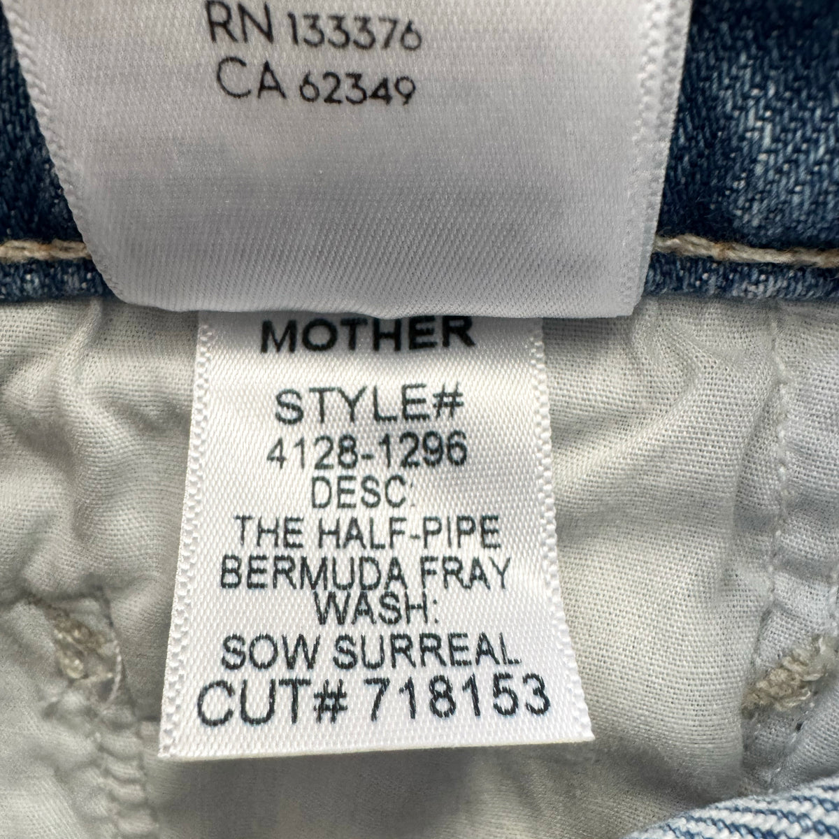 Mother "The Half-Pipe Bermuda Fray" Short in "Sow Surreal", size 28
