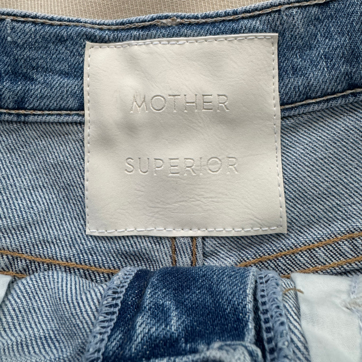 Mother "The Half-Pipe Bermuda Fray" Short in "Sow Surreal", size 28
