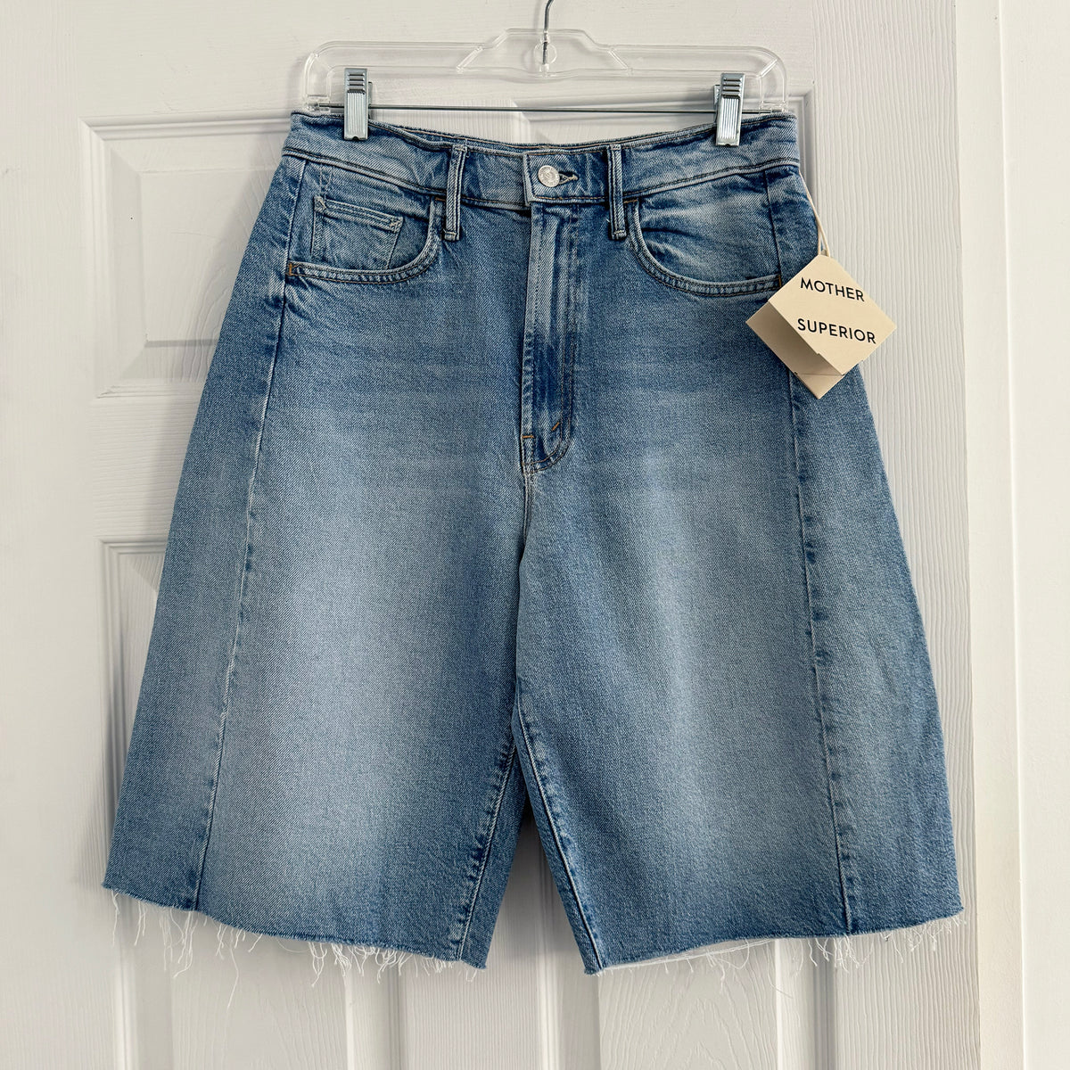 Mother "The Half-Pipe Bermuda Fray" Short in "Sow Surreal", size 28