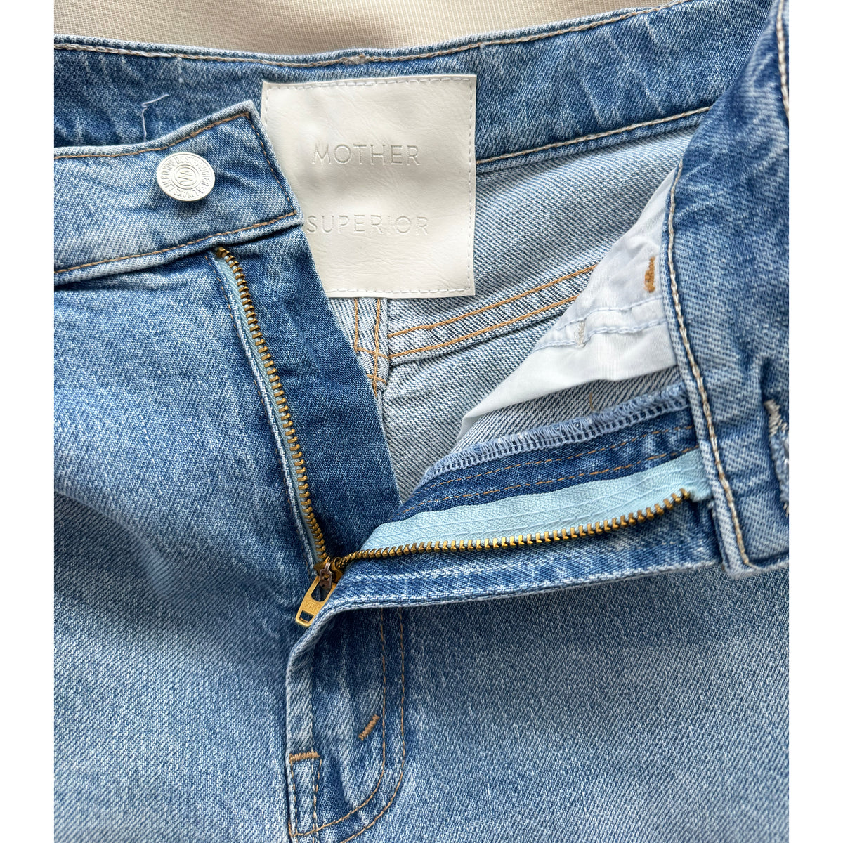 Mother "The Half-Pipe Bermuda Fray" Short in "Sow Surreal", size 28