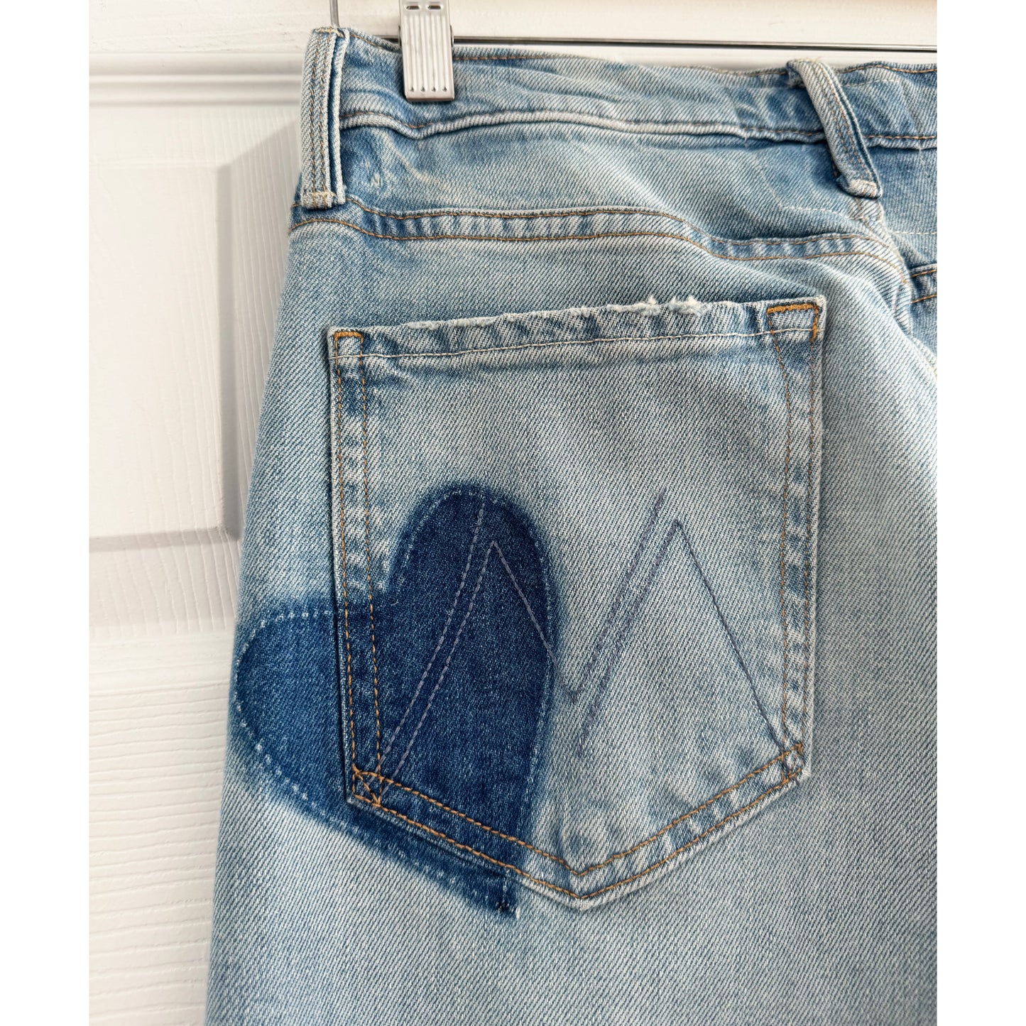 Mother "Mid-Rise Rambler Zip Skimp" Jean in "I Confess", size 27
