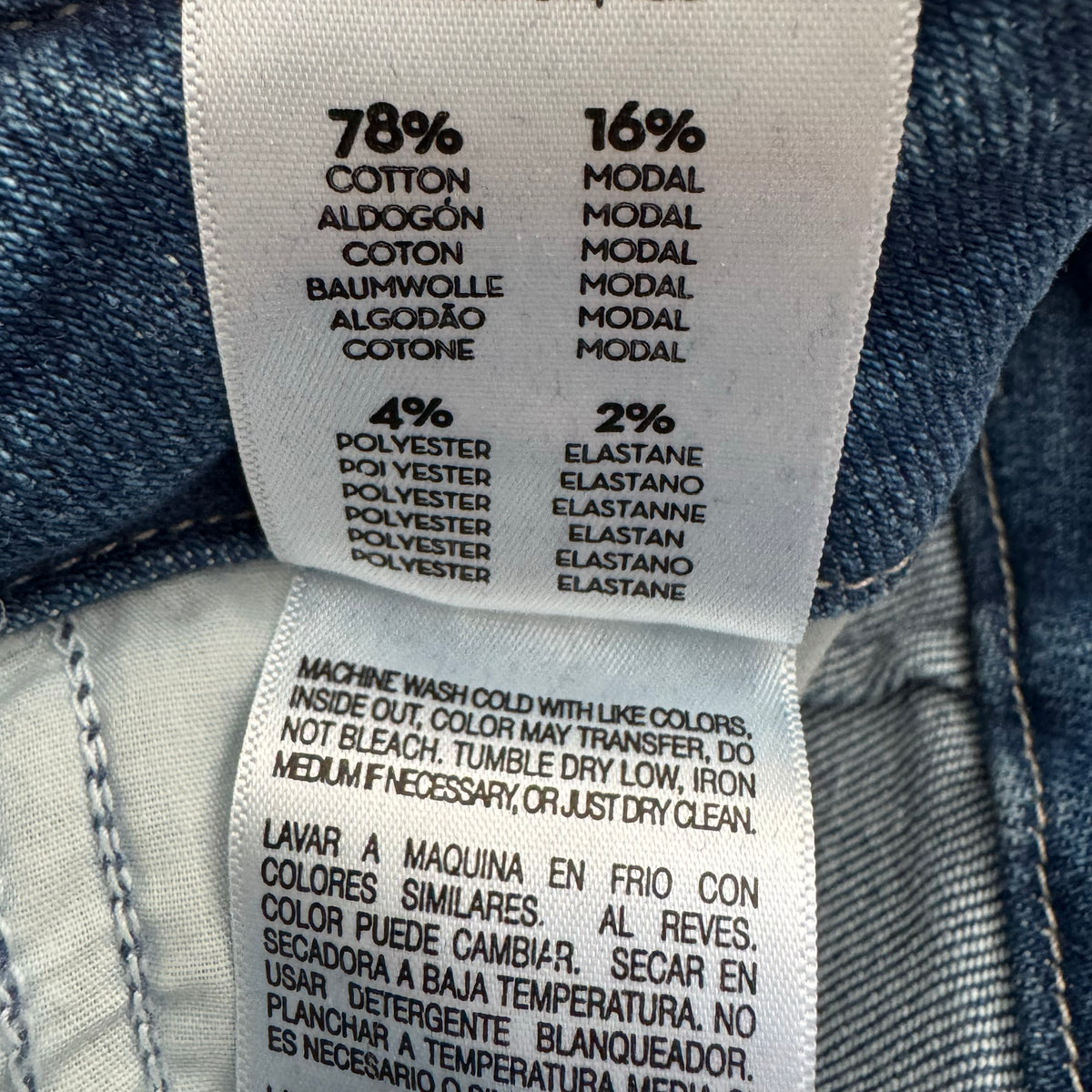 Mother "Major Zip Skimp" Jeans in "Work Hard Play Hard", size 25