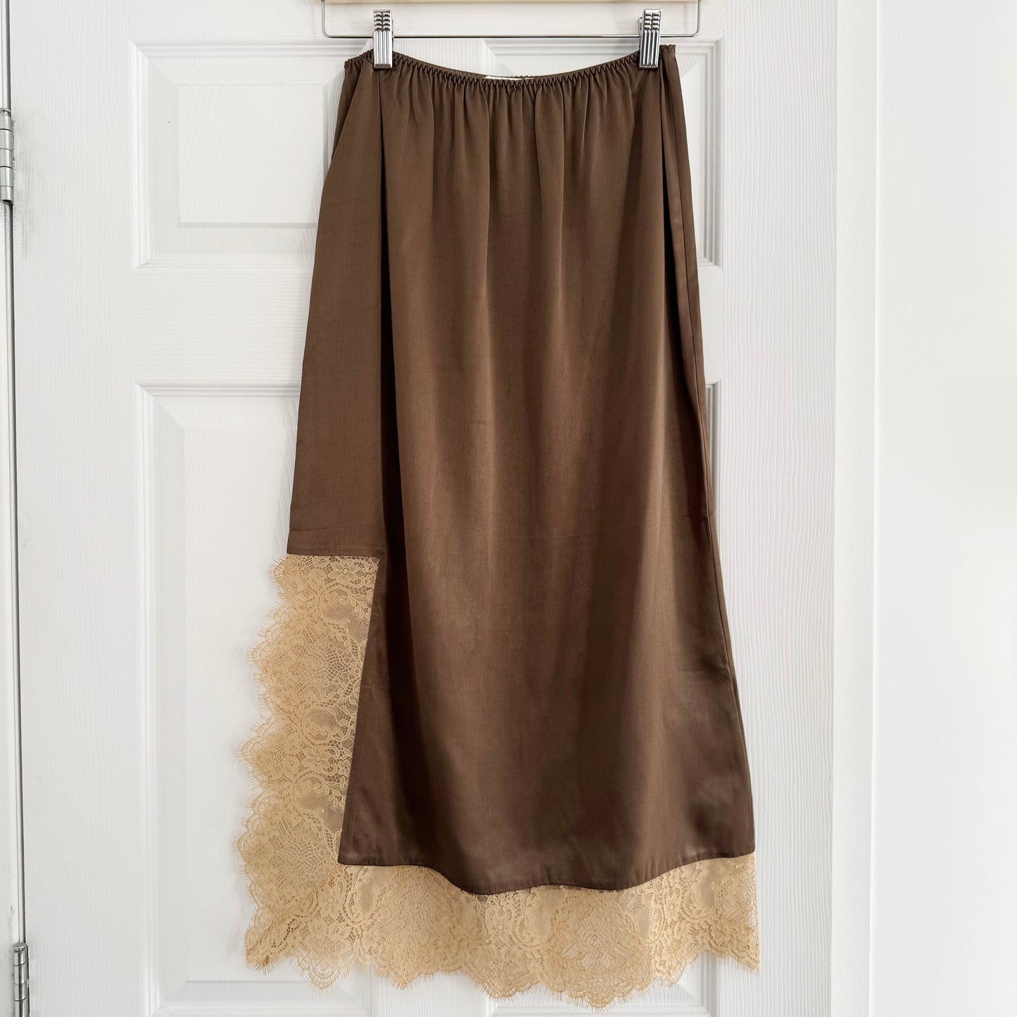 Munthe "Ravin" Slip Skirt w Lace in Brown, size 34