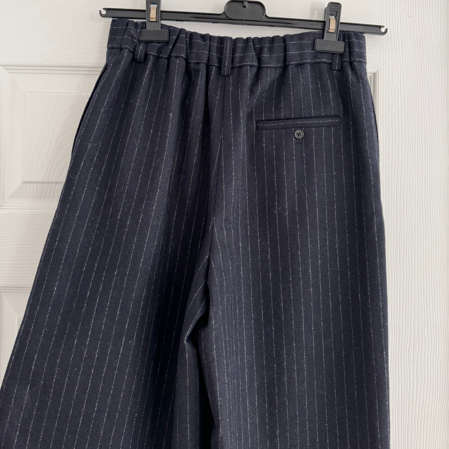 Nicholson & Nicholson Pinstripe Navy Wool Pants, size 38 (Size Small)
