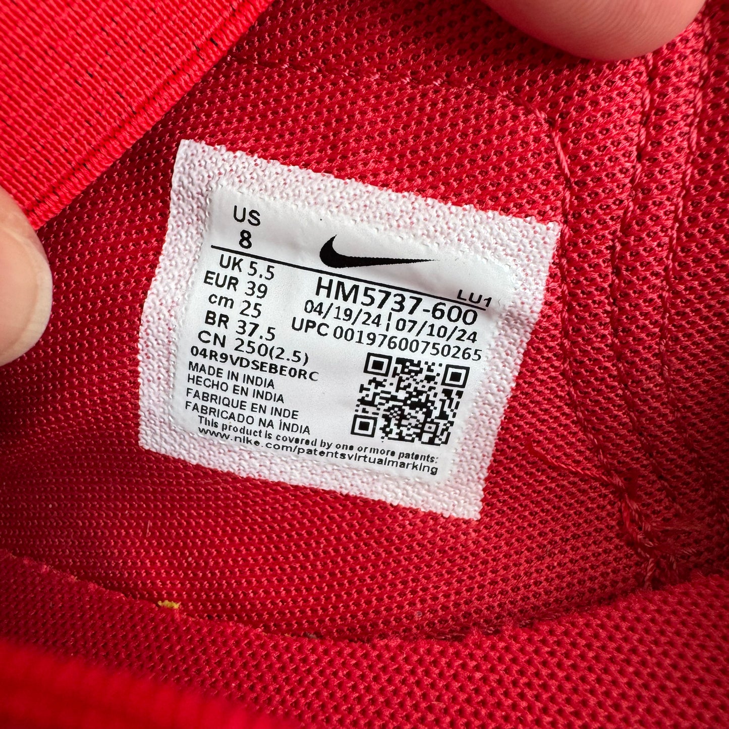 Nike Air Rift Split-Toe Leather Sneaker in Red, size 8US/EU39