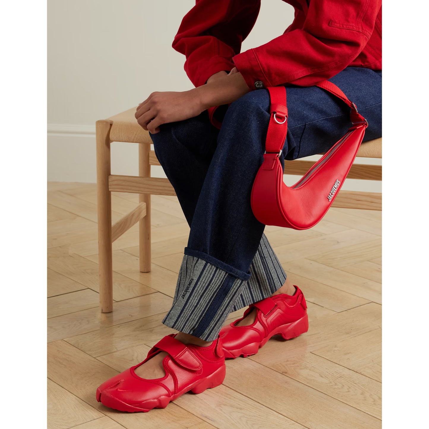 Nike Air Rift Split-Toe Leather Sneaker in Red, size 8US/EU39