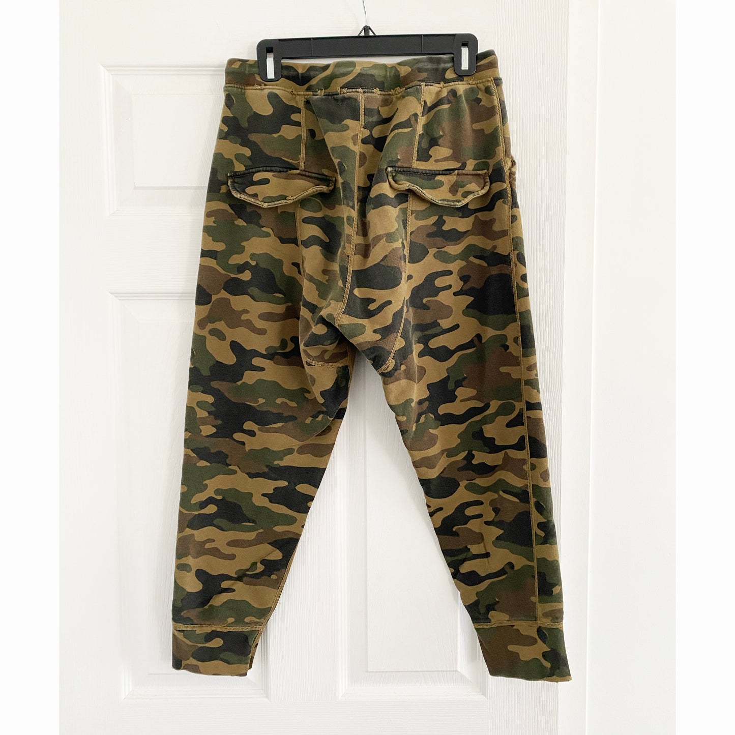 Nili Lotan "Nolan" Sweats in Green Camo Print, size Medium