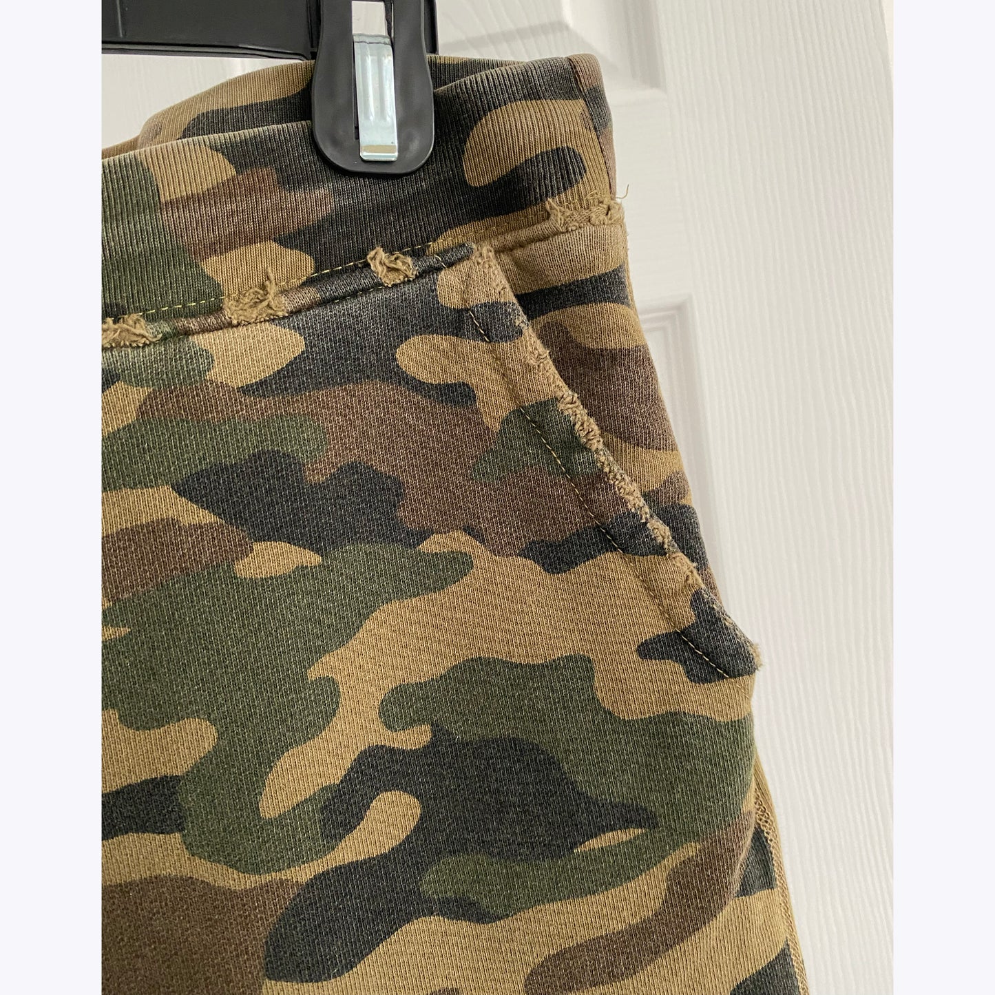 Nili Lotan "Nolan" Sweats in Green Camo Print, size Medium