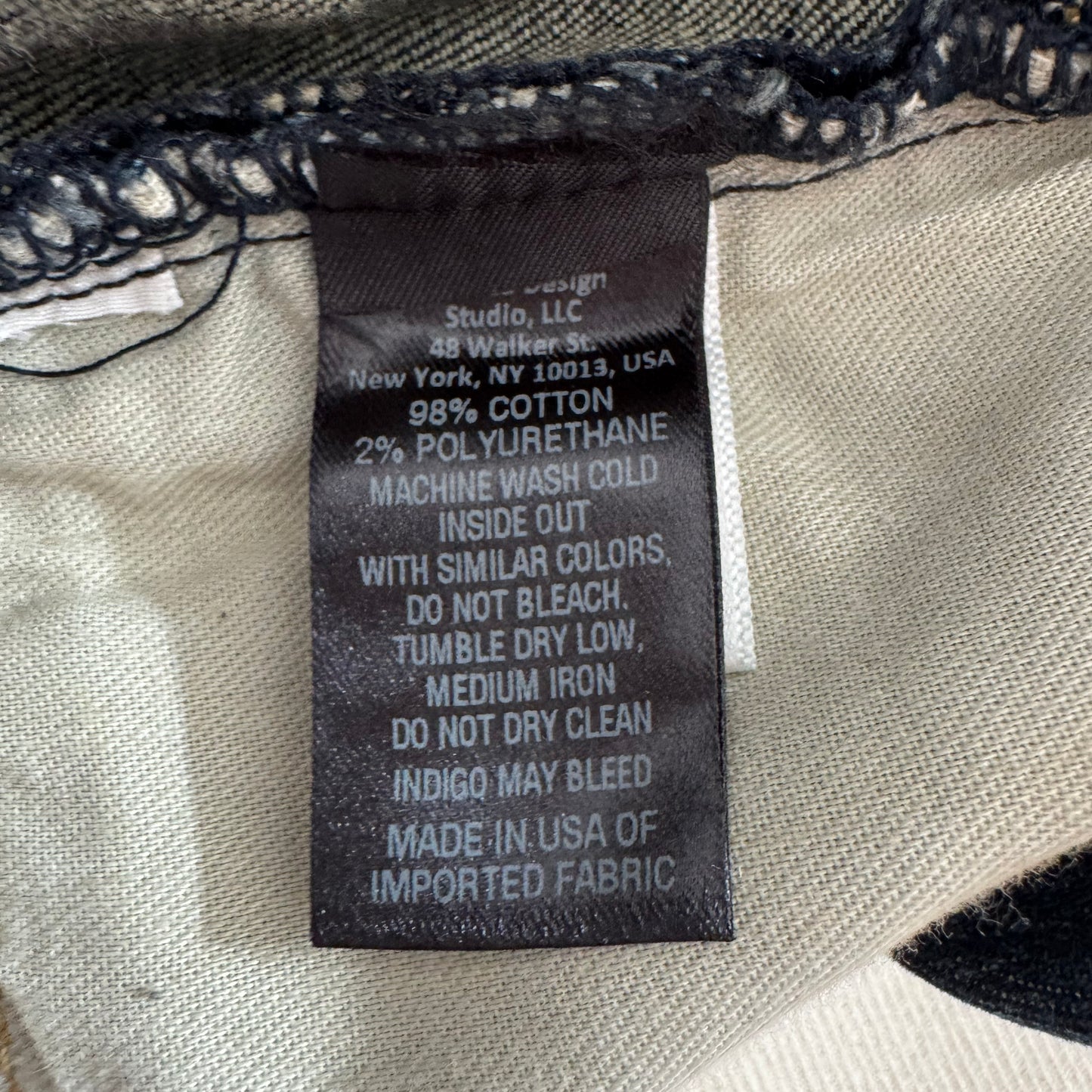 Nili Lotan Boyfriend Jean in "Walker Wash", size 25