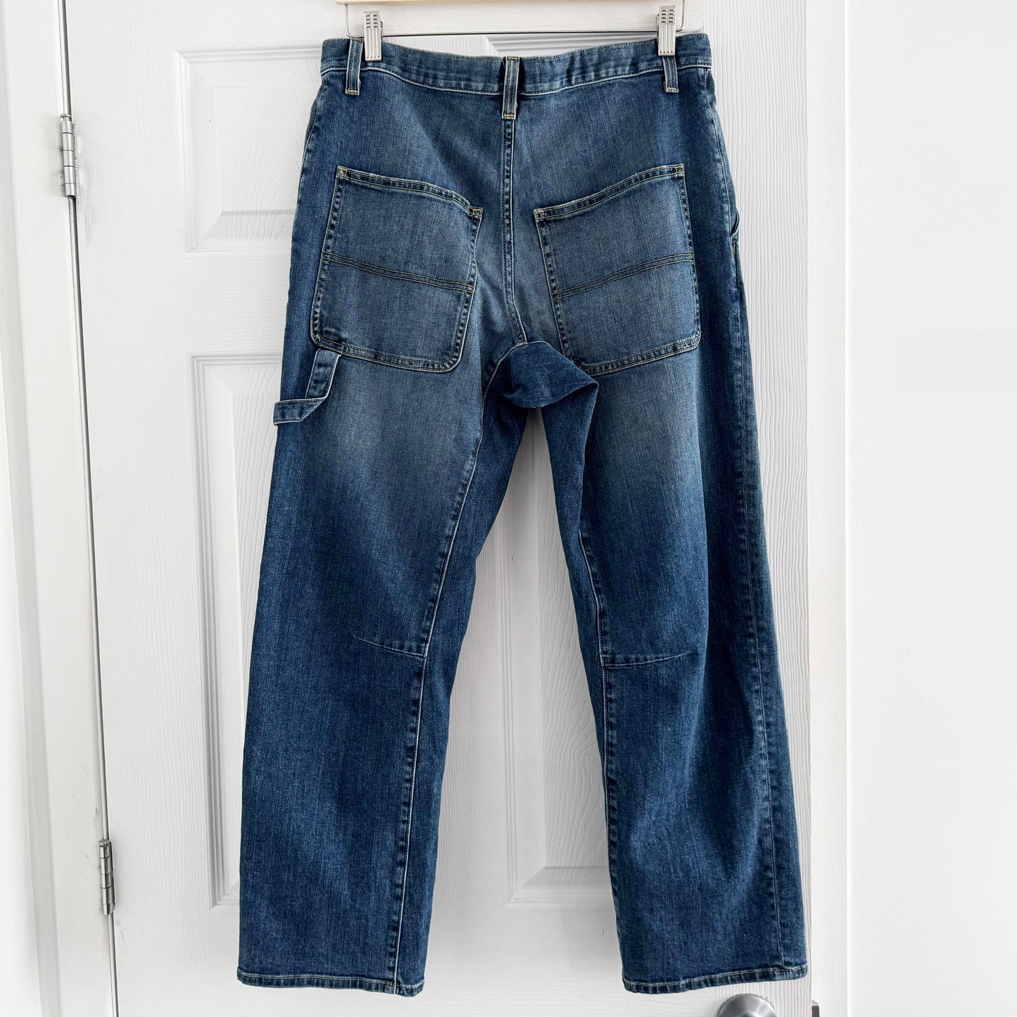Nili Lotan Carpenter Jean in Classic Wash, size 29 (fits 29/30)
