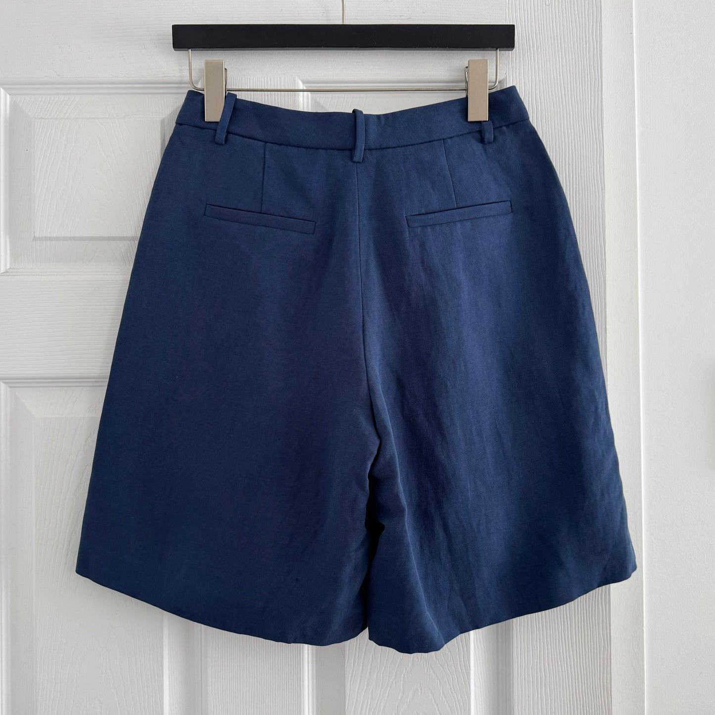 Nili Lotan "Dillon" Bermuda Shorts in Cobalt Blue, size 4