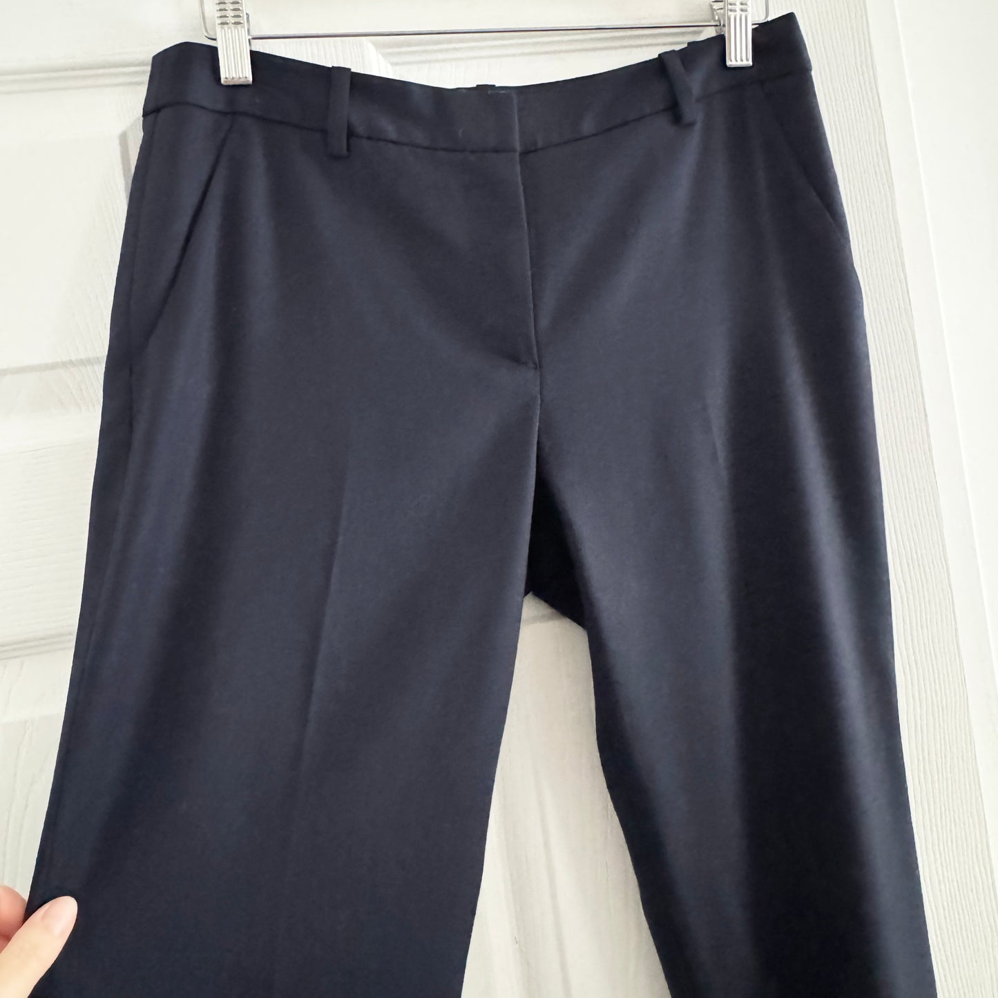 Nili Lotan "Leo" Cigarette Pants in Navy, size 6