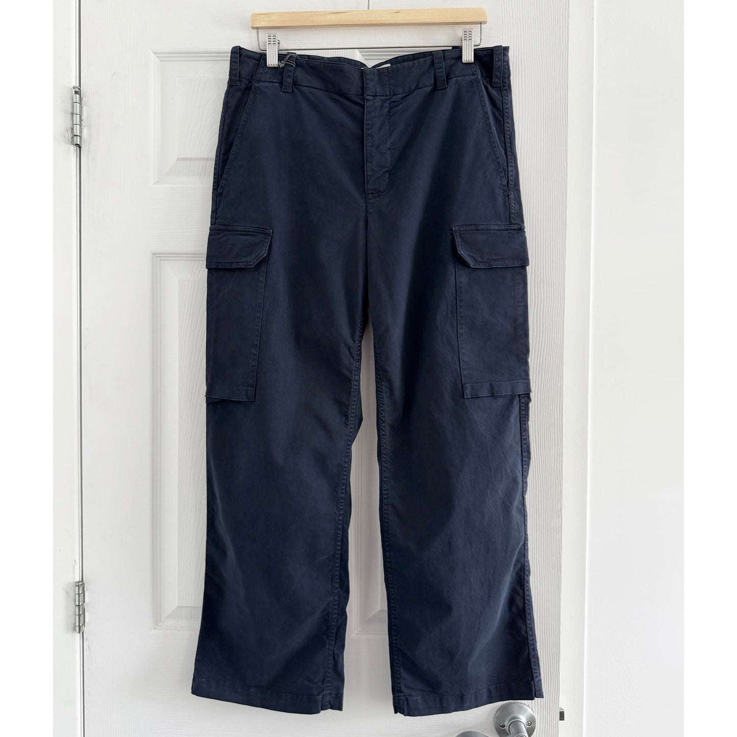 Nili Lotan "Leofred" Cargo Pants in "Midnight", size 10