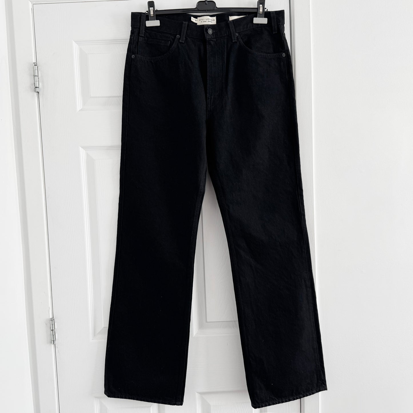 Nili Lotan "Mitchell" Jeans in Black, size 30 (fits slouchy)