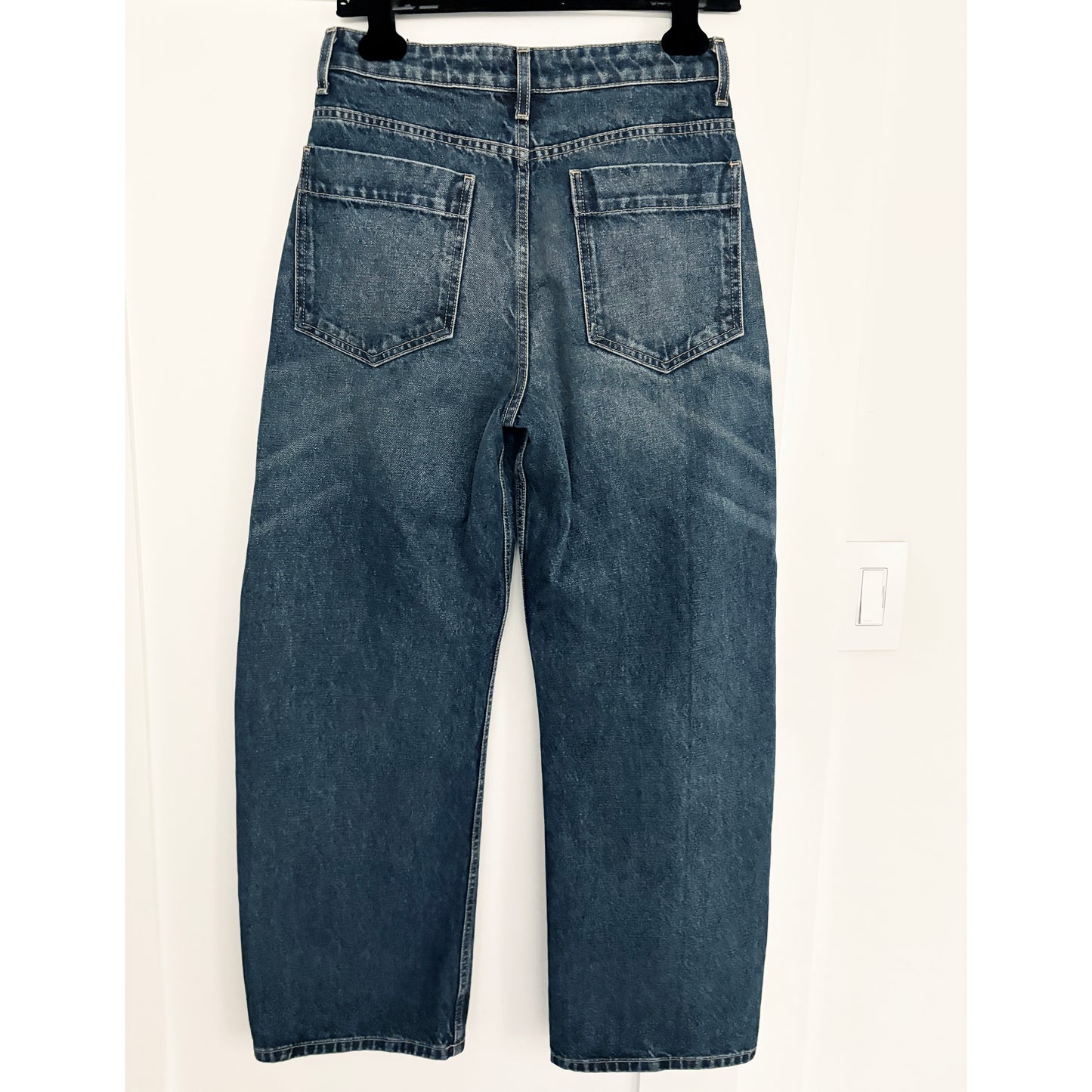 Nili Lotan "Otis" Jeans in Simon Wash, size 27 (fits size 26)