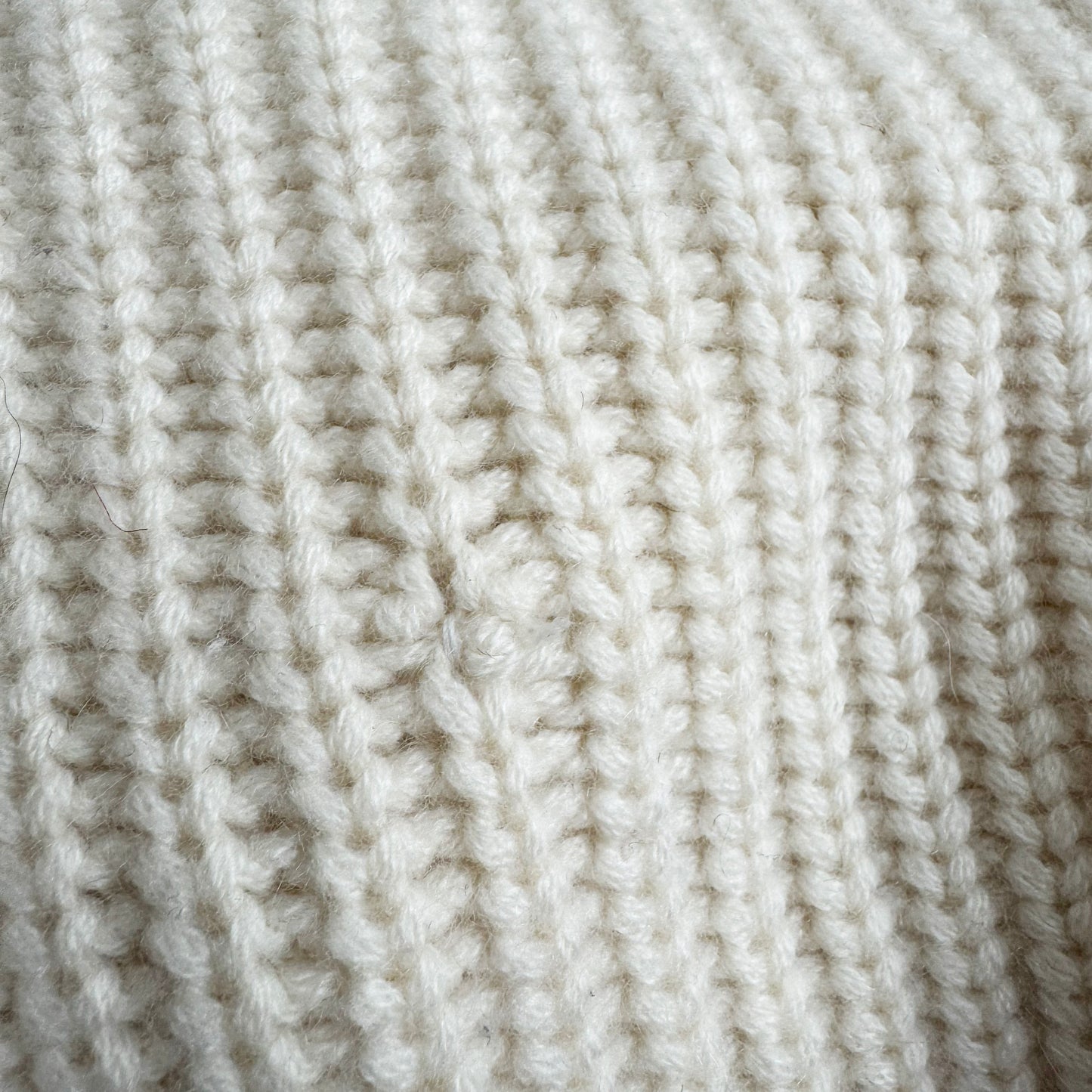 Nili Lotan Ribbed Cashmere Sweater in Ivory, size XS