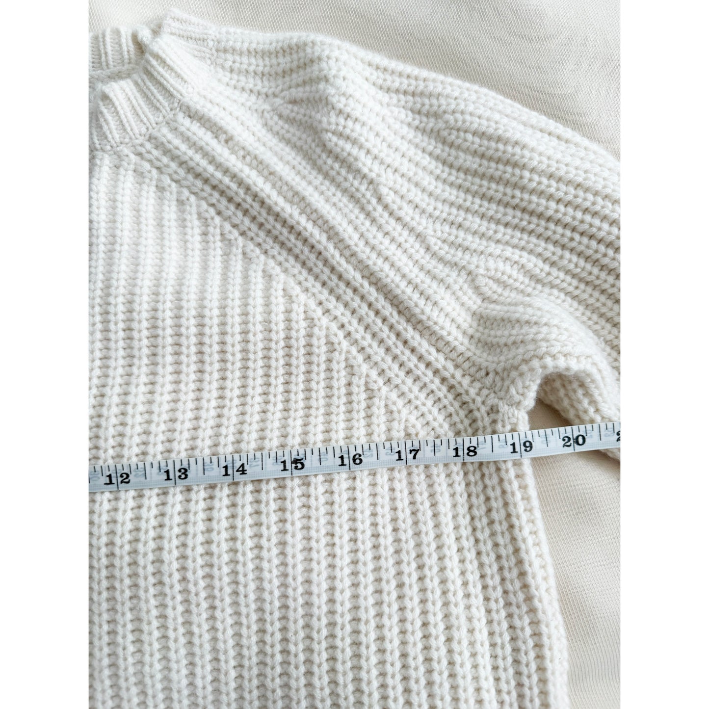Nili Lotan Ribbed Cashmere Sweater in Ivory, size XS
