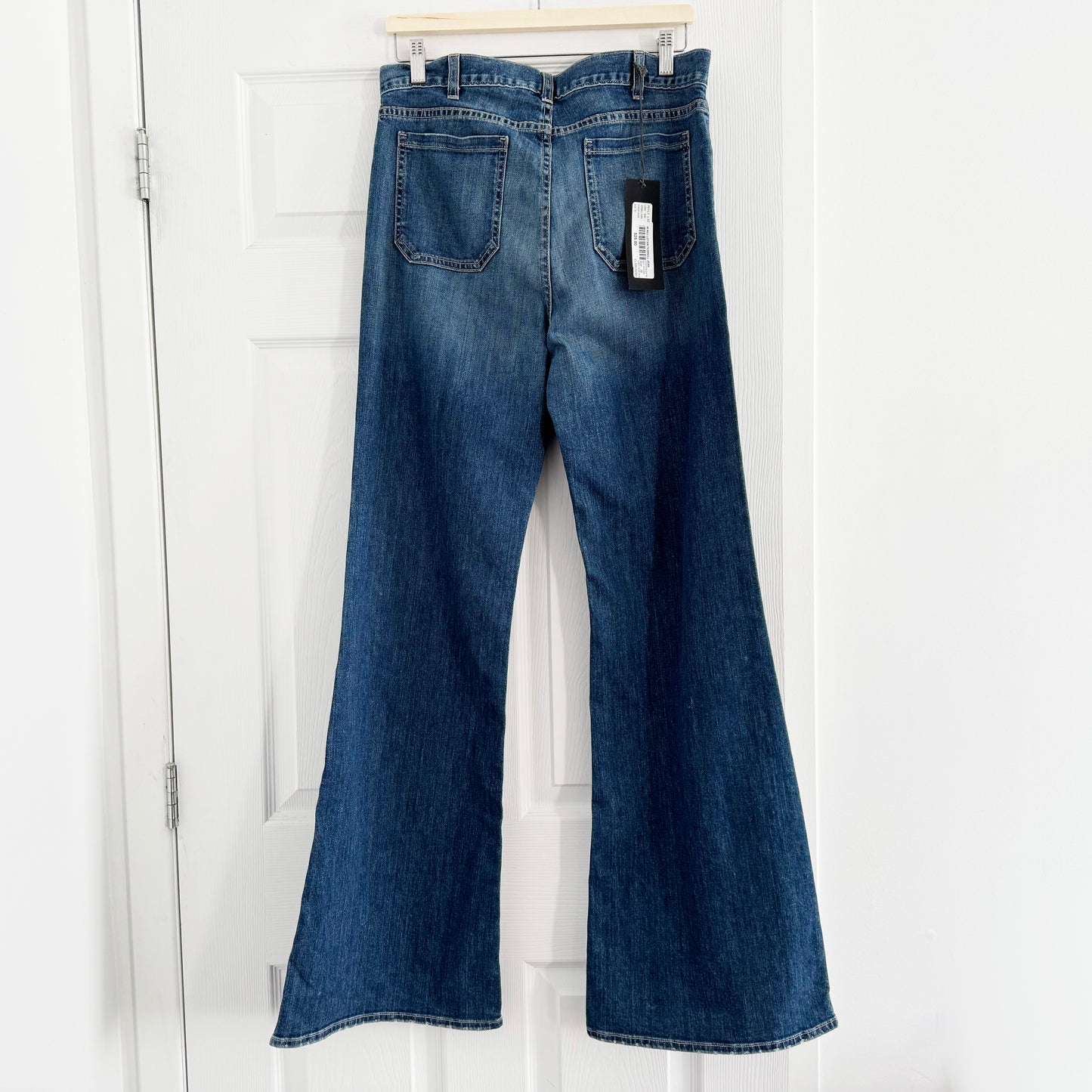 Nili Lotan "Terrell" Jeans in Classic Wash, size 30