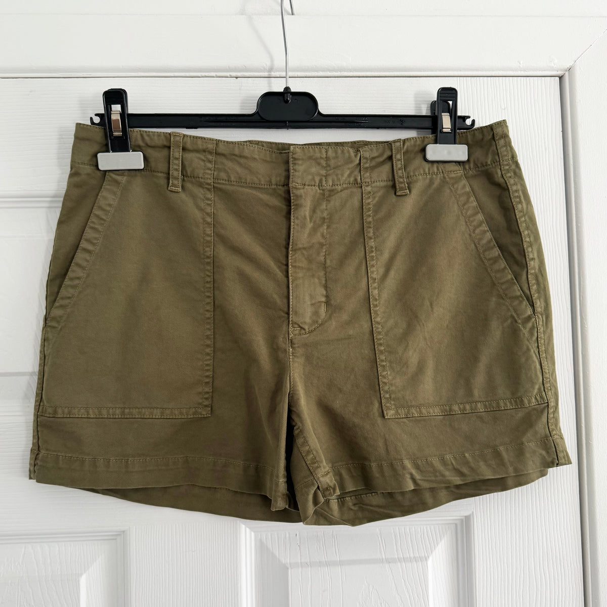 Nili Lotan "Utility" Shorts in Military Green, size 8