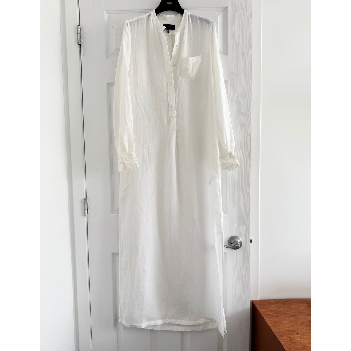 Nili Lotan "Galabeya" Linen Maxi Dress in White, size Small