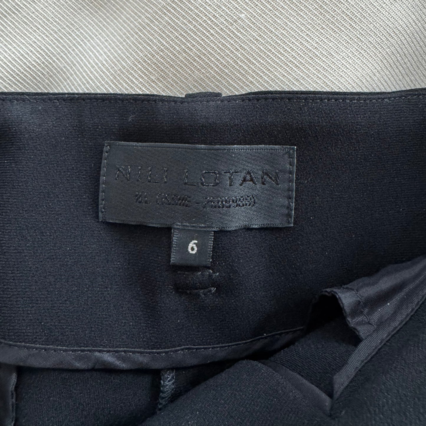 Nili Lotan Crepe Paris Pants in Black, size 6