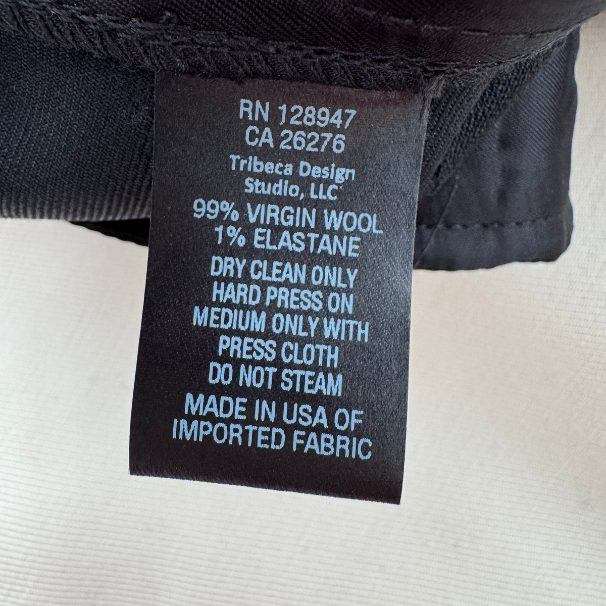 Nili Lotan Tailored Suiting Wool Gaucho Pants in Black, size 6