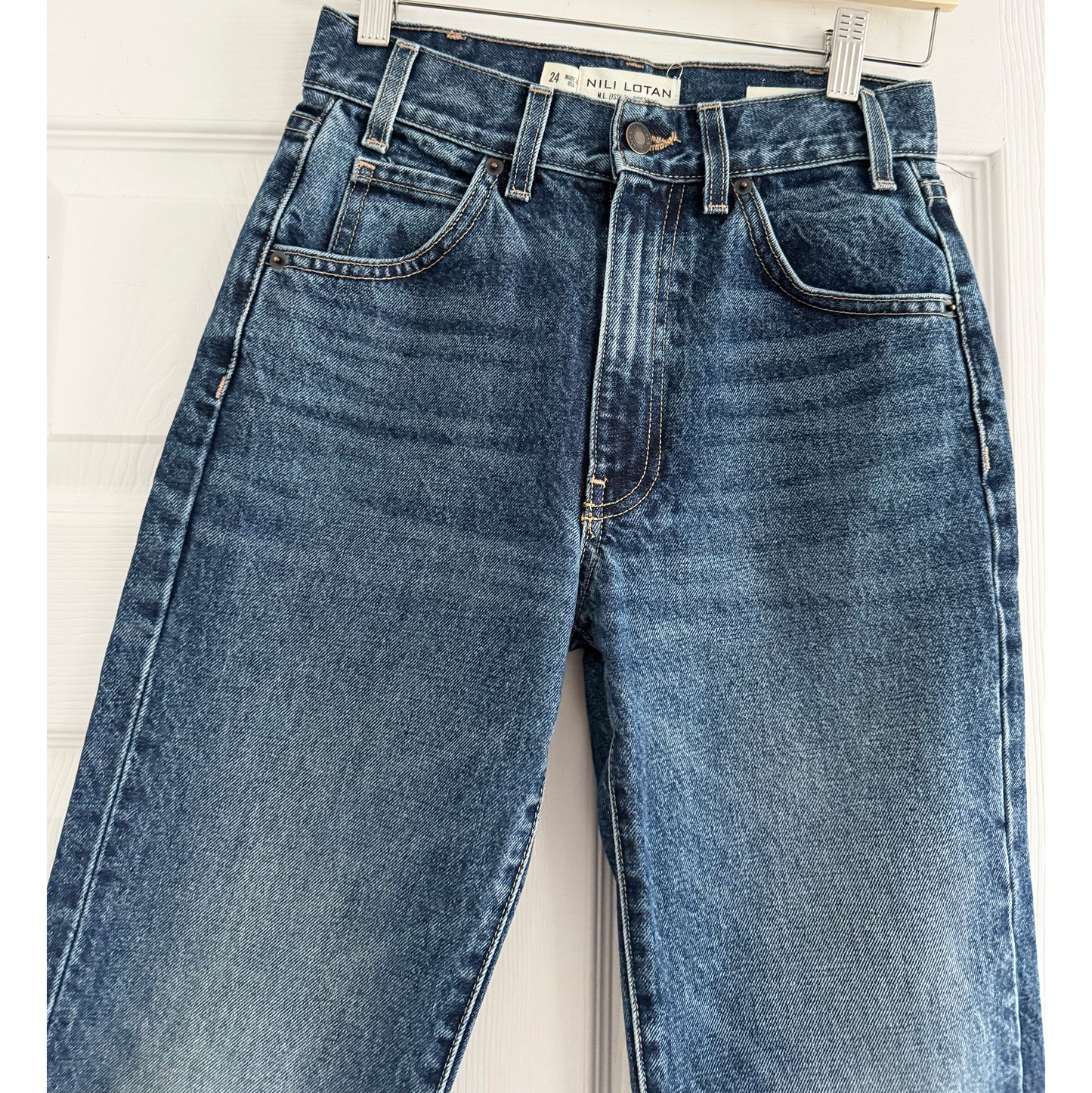 Nili Lotan "Calla" Jeans in "Simon Wash", size 24