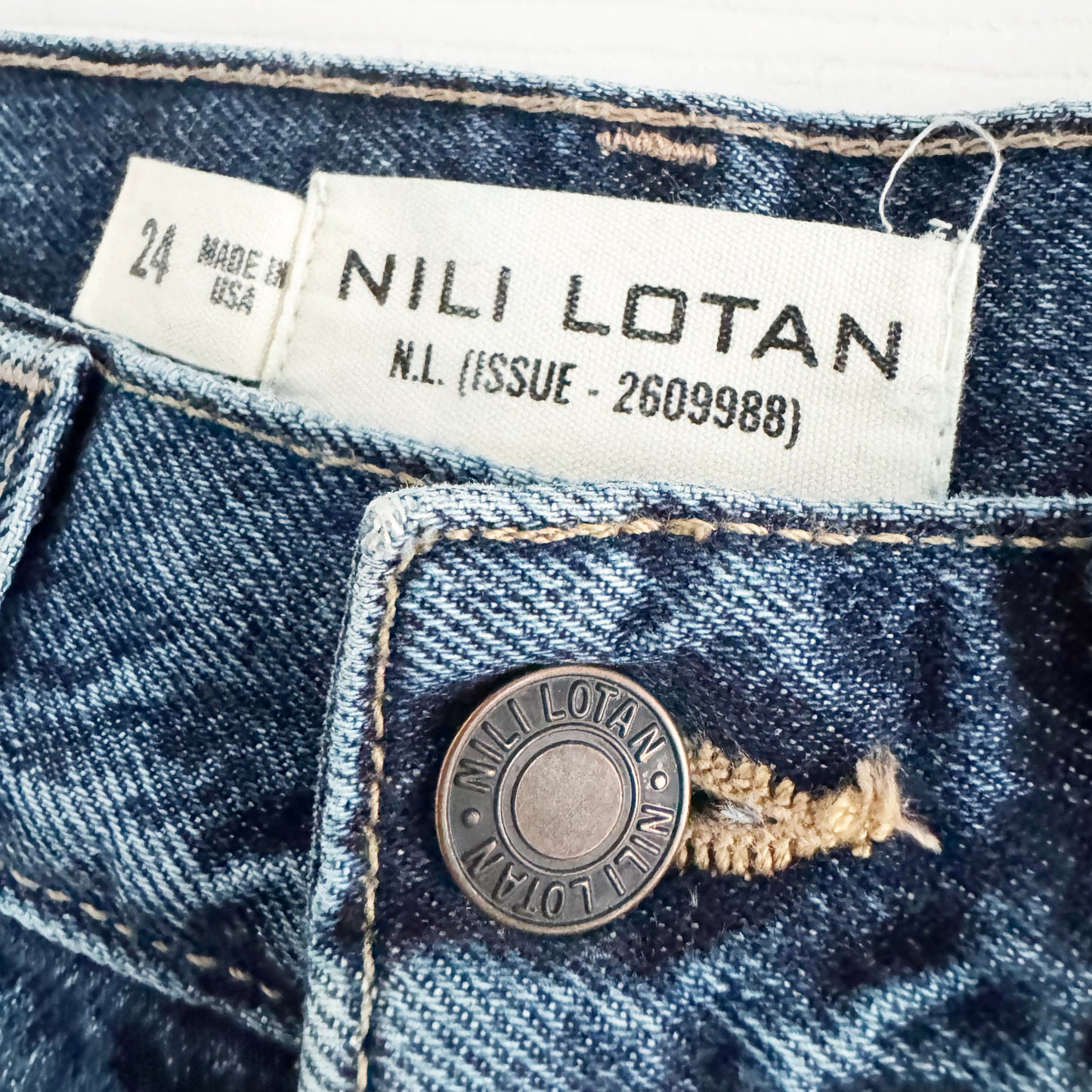 Nili Lotan "Calla" Jeans in "Simon Wash", size 24