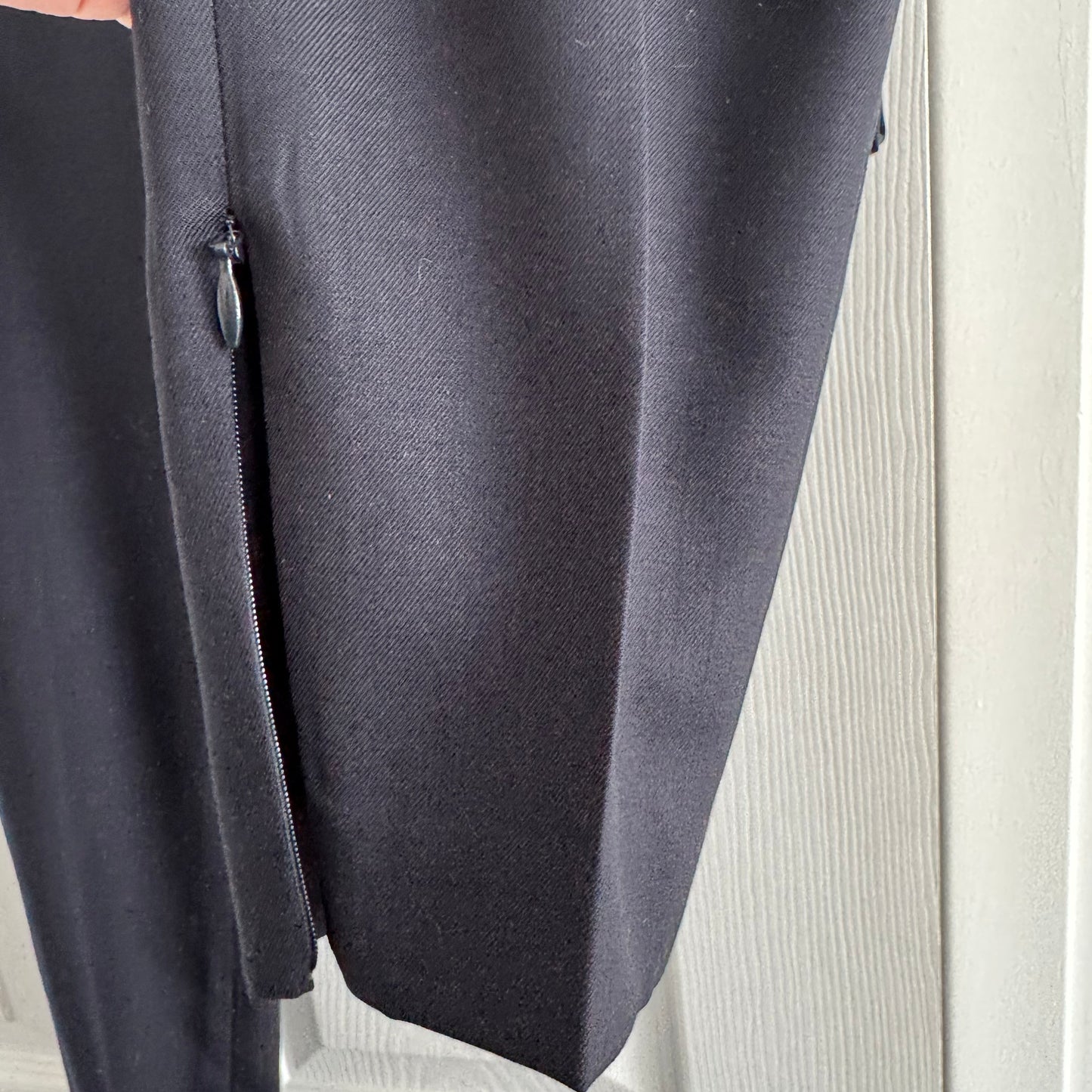 Nili Lotan "Leo" Cigarette Pants in Navy, size 0