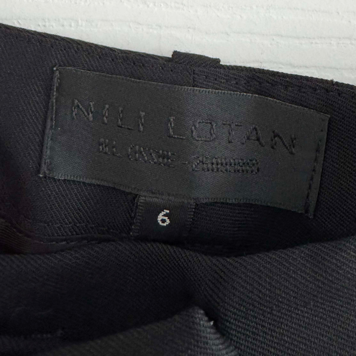Nili Lotan "Leo" Cigarette Pants in Black, size 6 (fits 4/6)