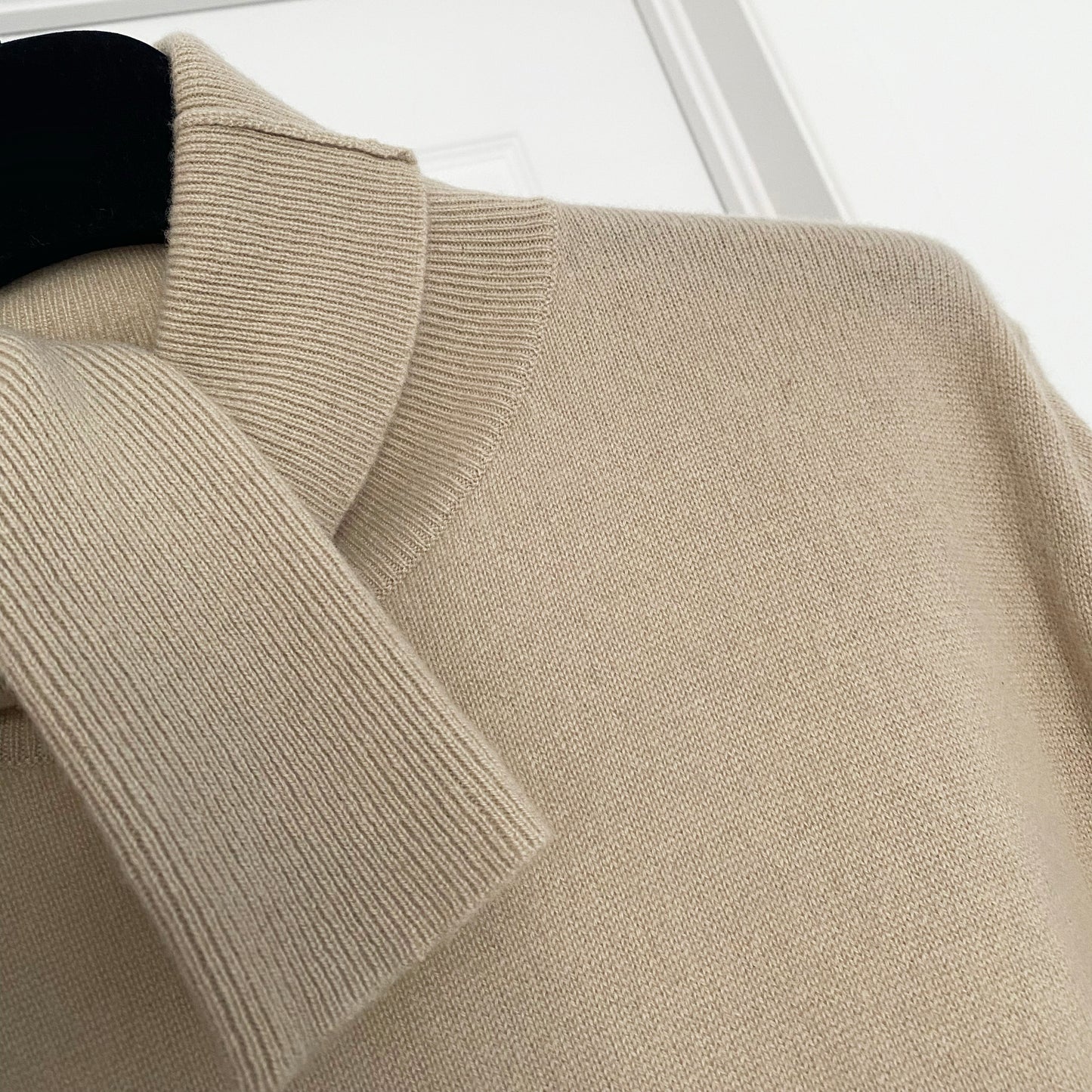 Nili Lotan "Ralphie" Cashmere Turtleneck in Beige, Size Medium (fits Size Small)