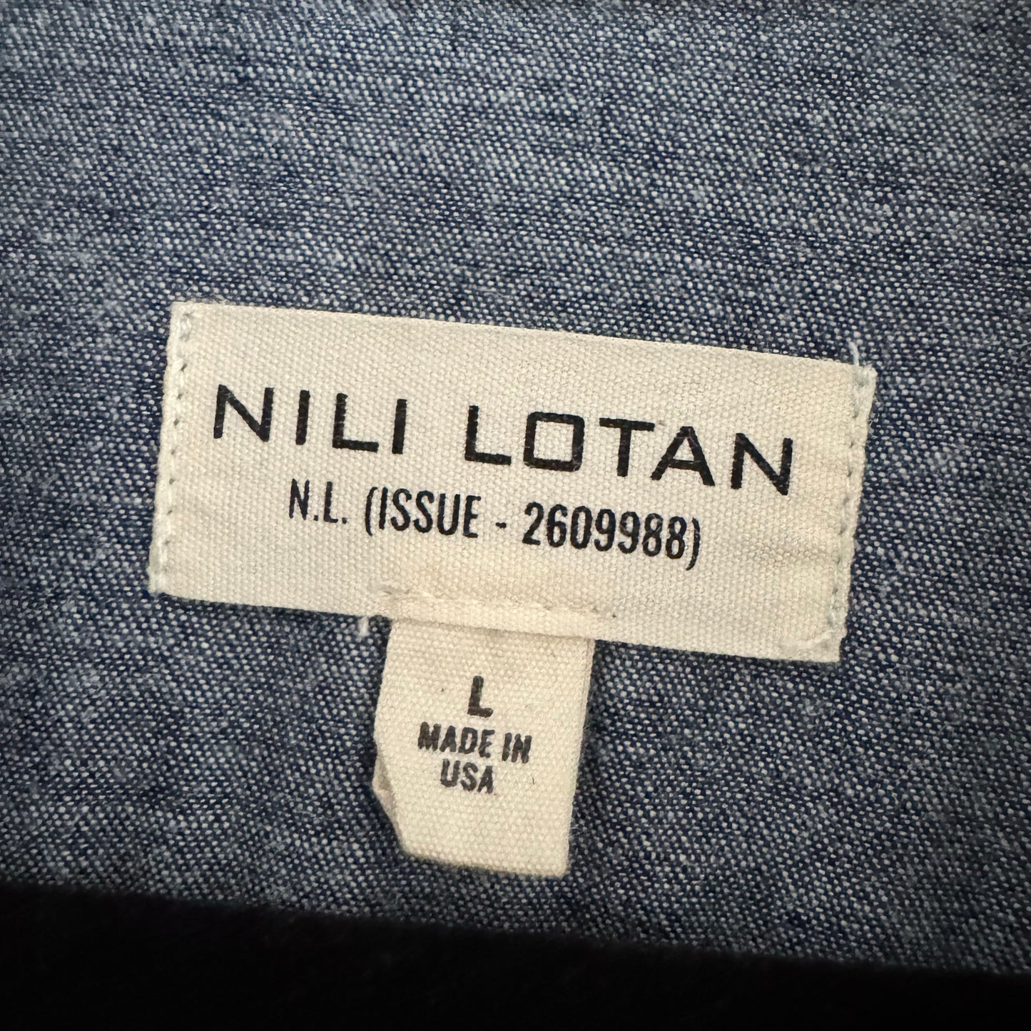 ** MENS ** Nili Lotan "Travis" Denim Shirt in "Classic Wash", size Large