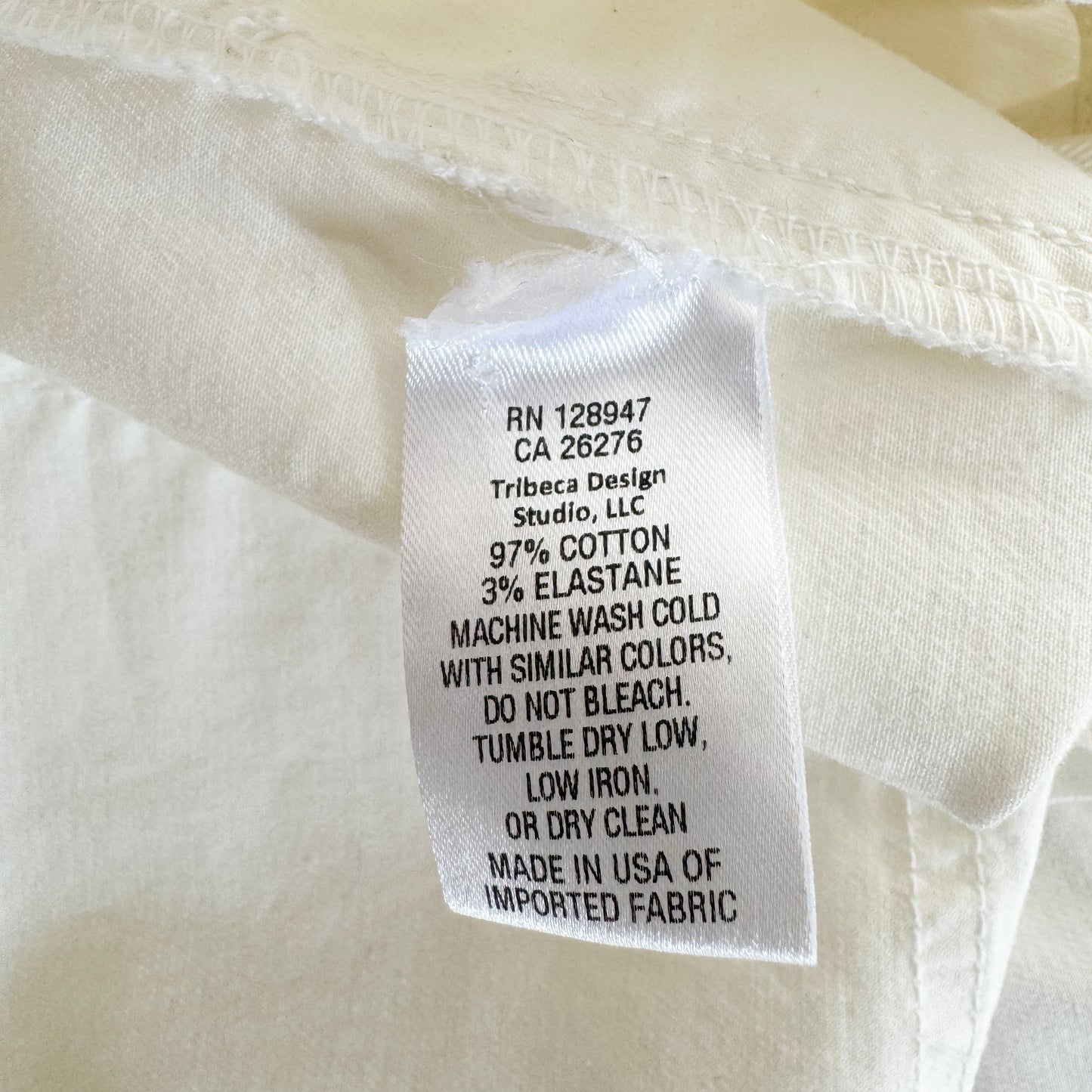 Nili Lotan "Utility" Shorts in White, size 8