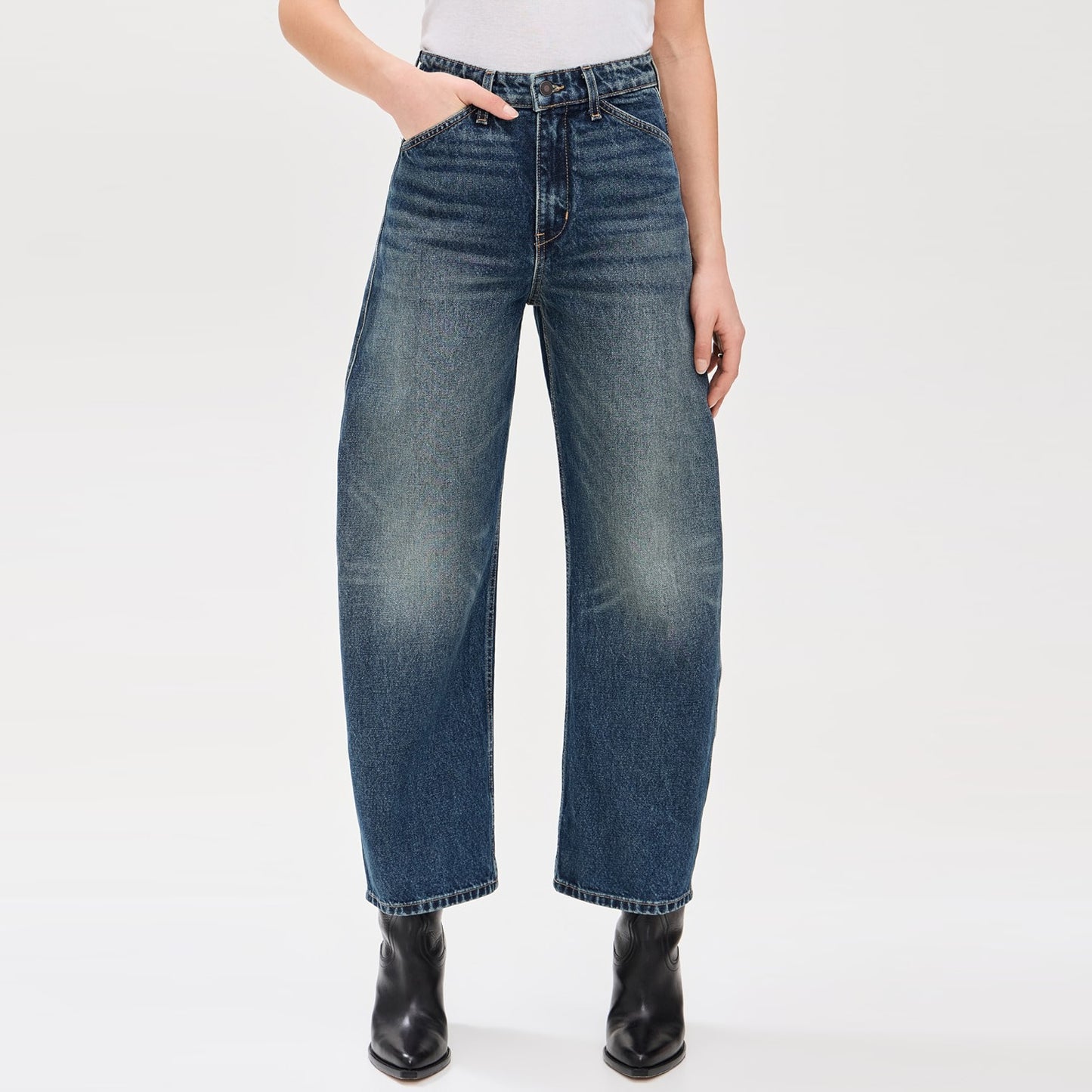 Nili Lotan "Otis" Jeans in Simon Wash, size 26 (size 25)