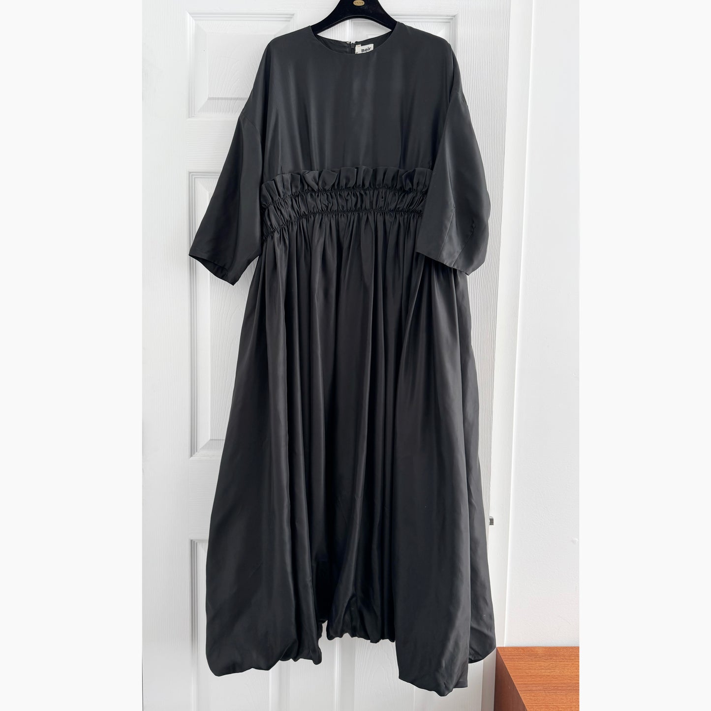 Noir by Kei Ninomiya Gathered Waist Dress in Black, size Small