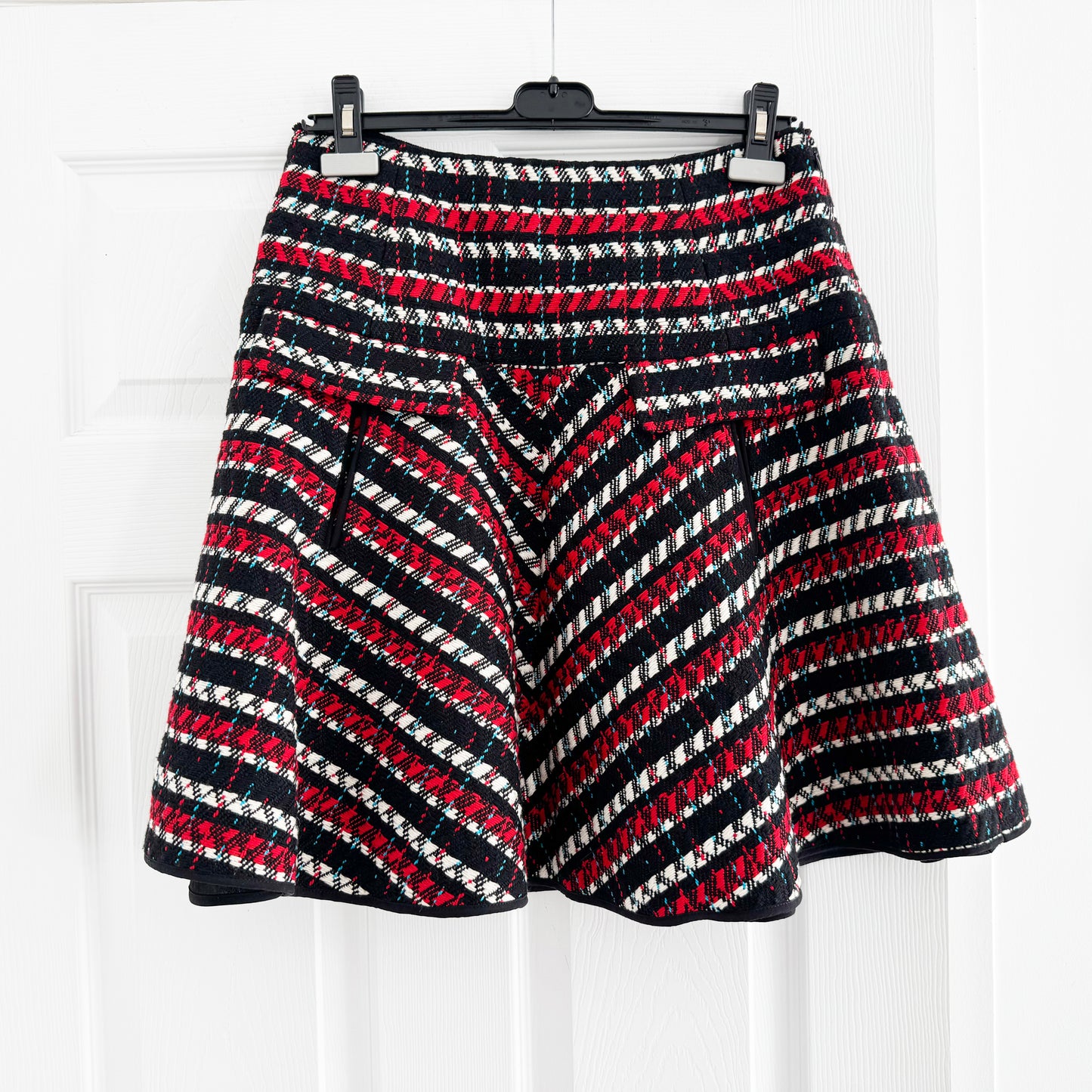 Oscar de la Renta Wool Tweed Skirt in Red/White/Black, size 8 (fits size 6)