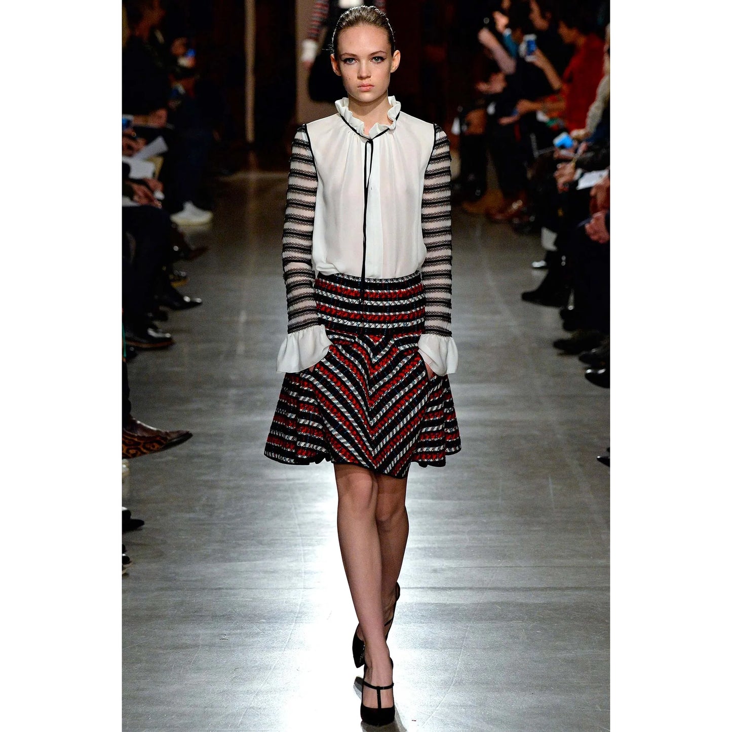 Oscar de la Renta Wool Tweed Skirt in Red/White/Black, size 8 (fits size 6)