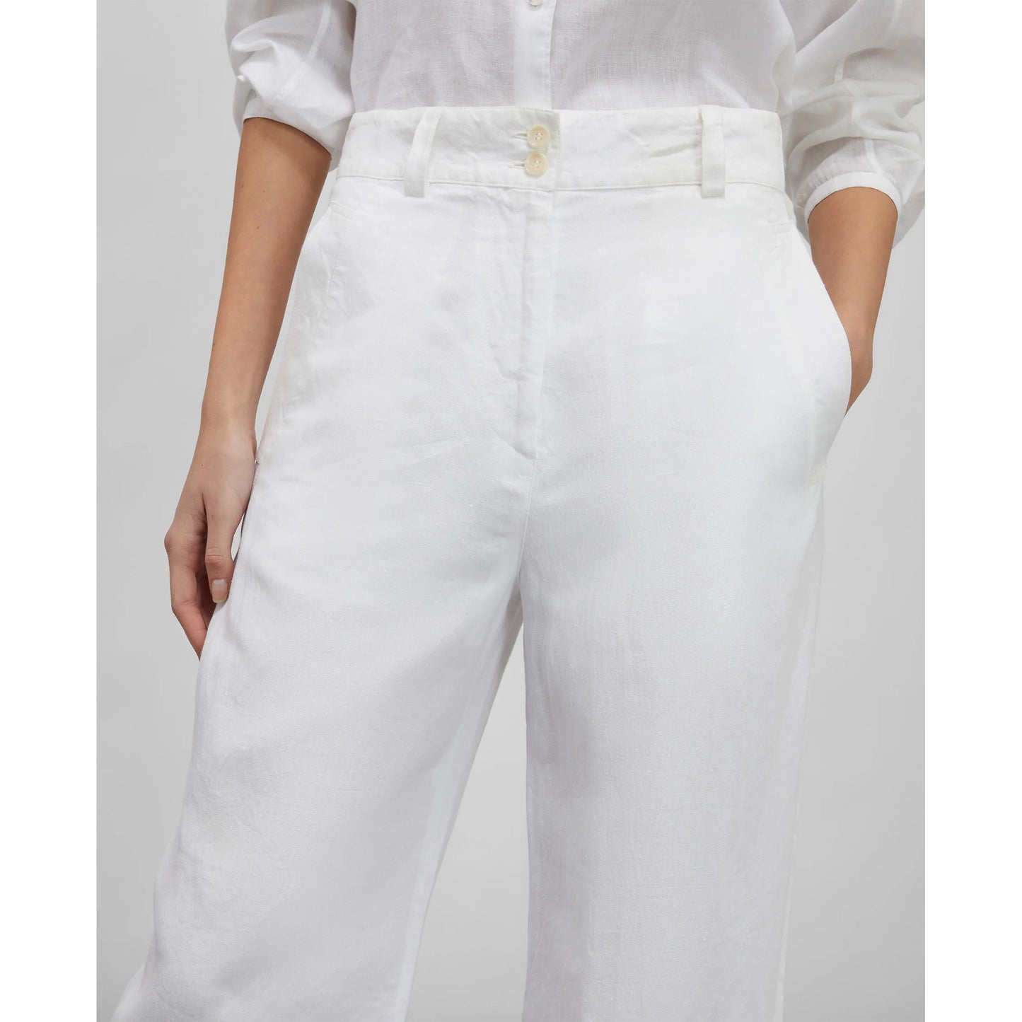 Aspesi White Linen Trousers, size 42 (fits like a size 4)