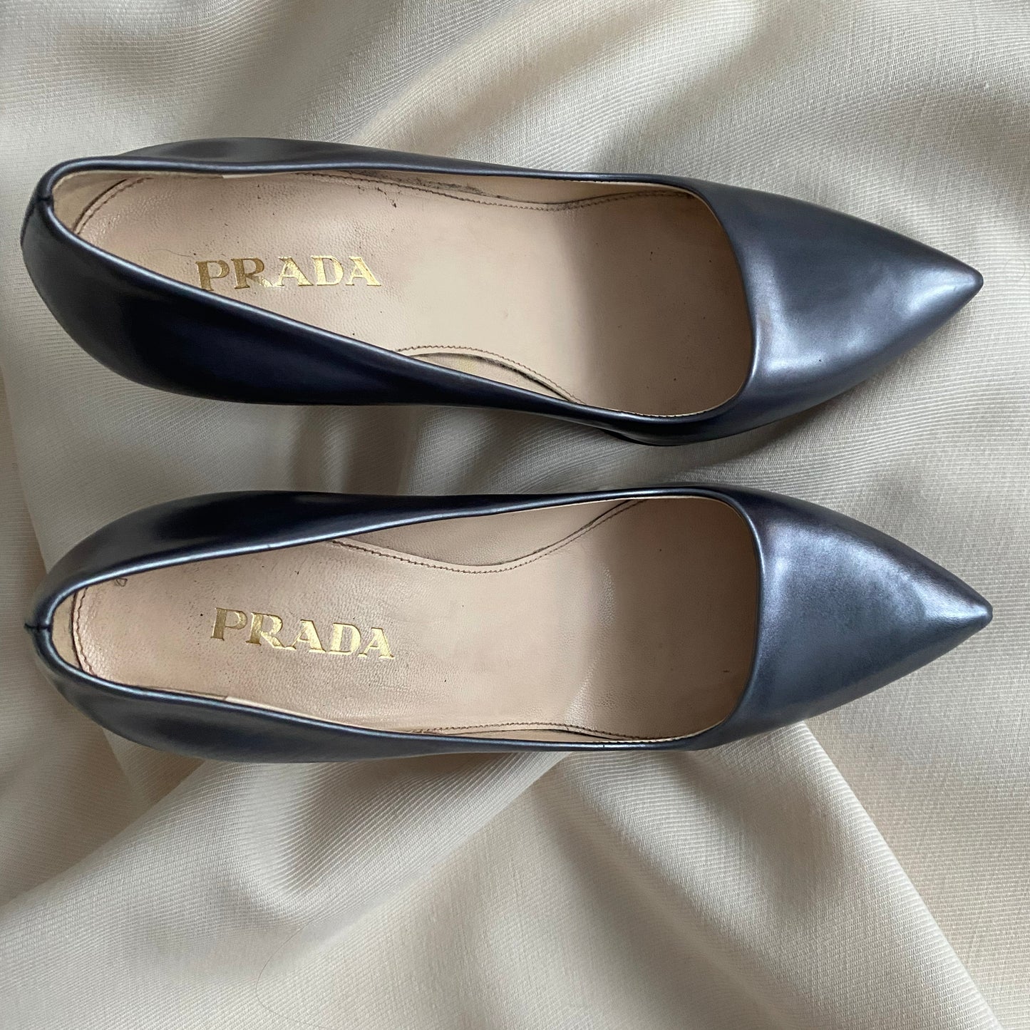 Prada Pointy Toe Pumps in Gunmetal Grey, size 37