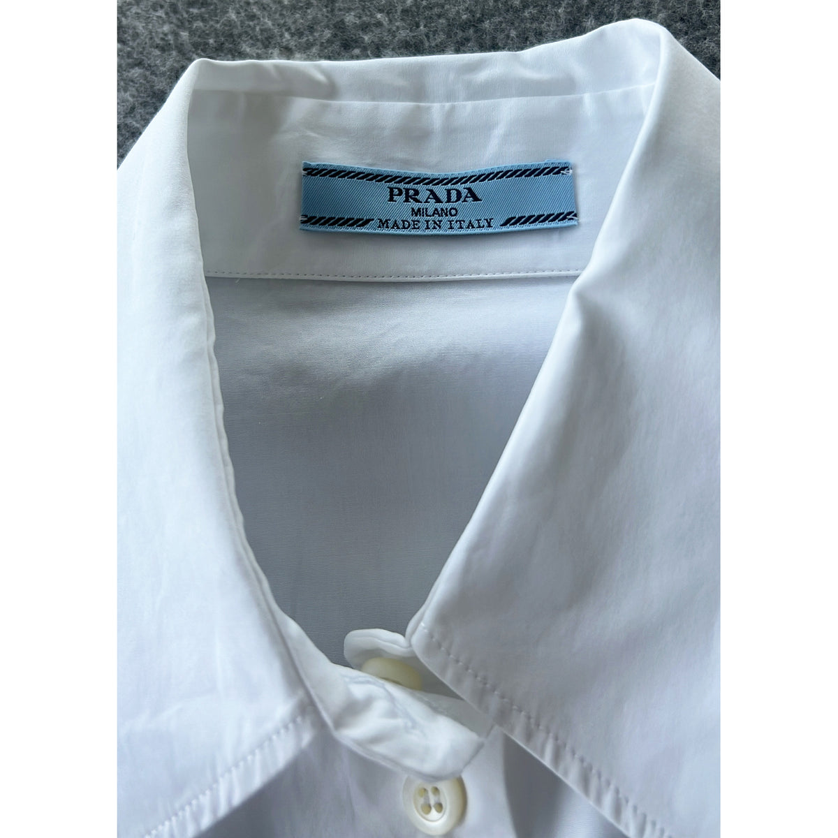 Prada Short Sleeve Poplin Shirt in White, size 42 (fits Medium)
