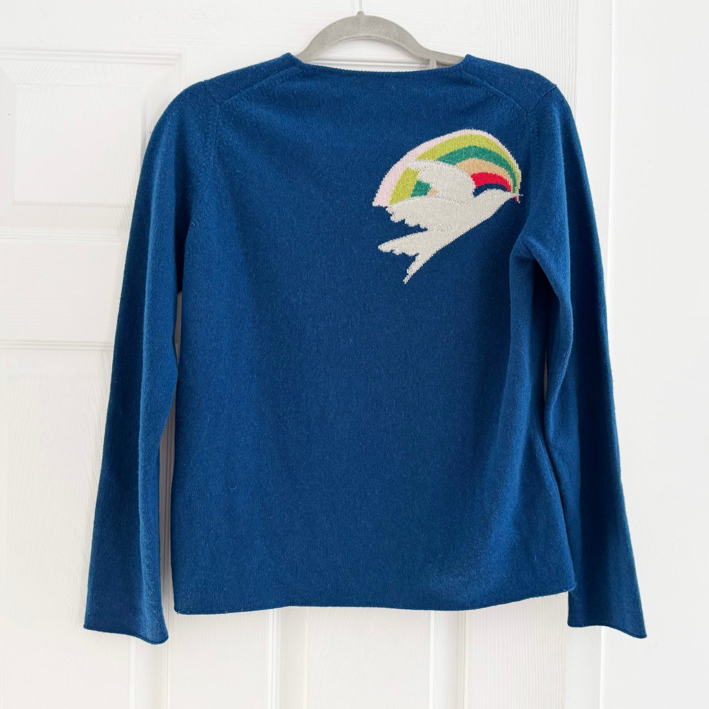 Queene & Belle Cashmere Sweater w Peace Dove, Fits size Small