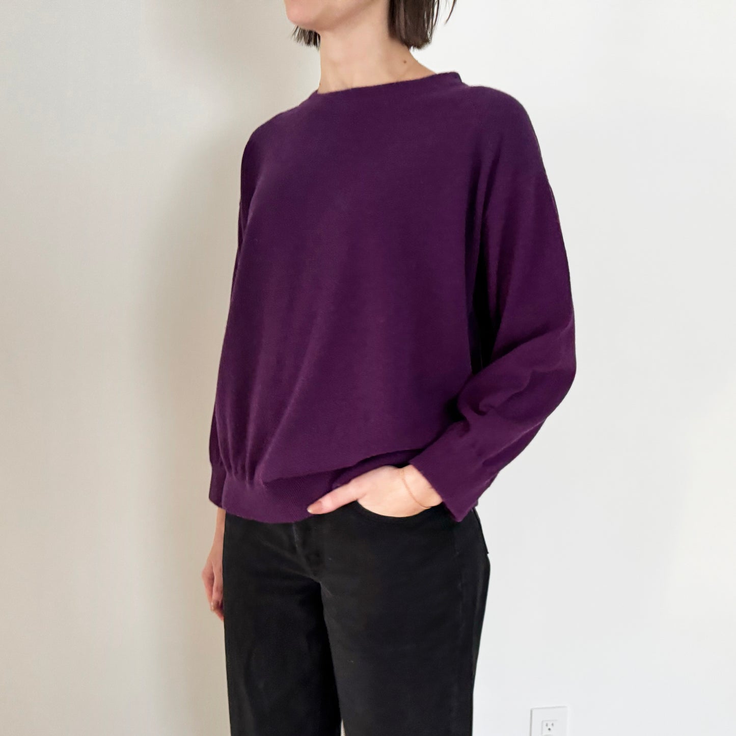 Queene and Belle Cashmere Sweater in Purple, size Medium