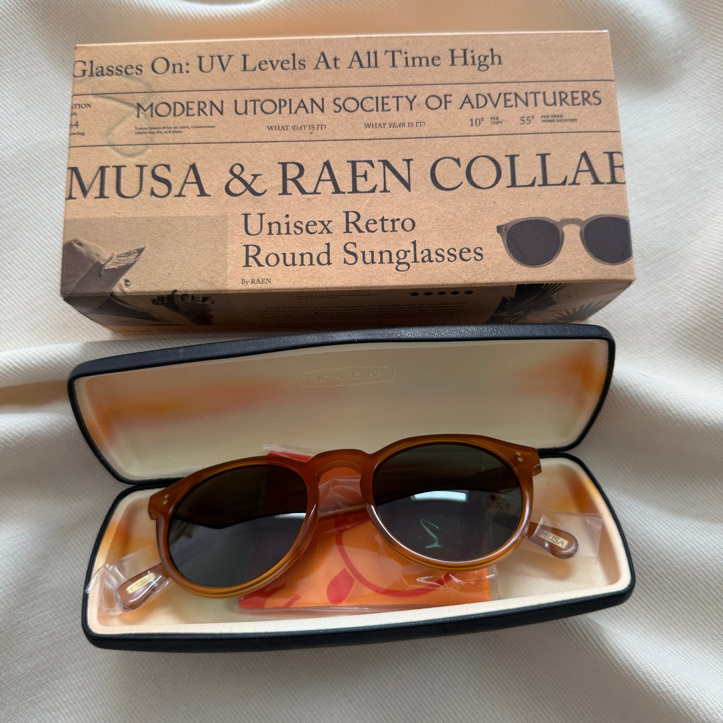 Raen "Remmy 49" Sunglasses in Honey