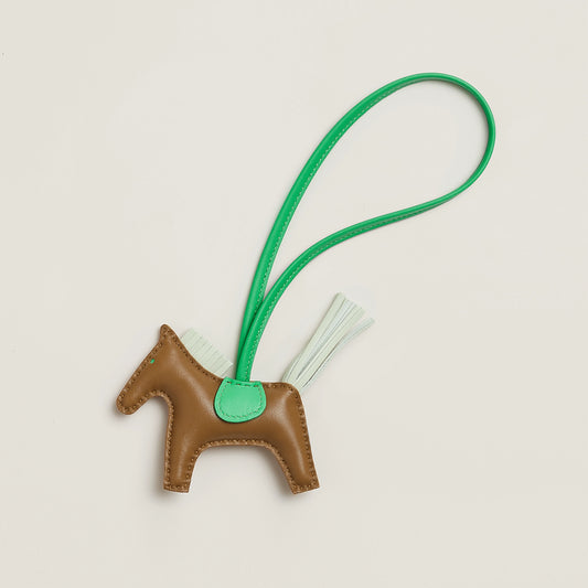 Hermes Rodeo Charm in Kraft / Vert fizz / Vert comics