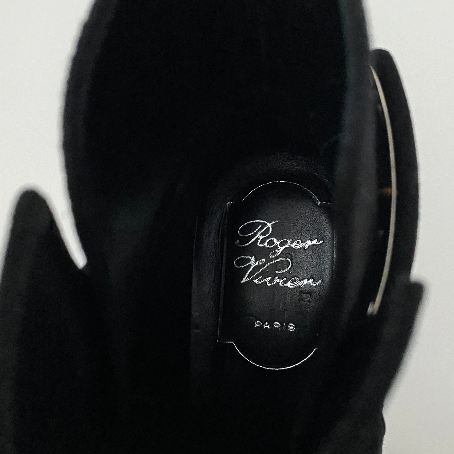 Bottines « Polly » en daim noir Roger Vivier, taille 35,5. Convient comme un 5.5